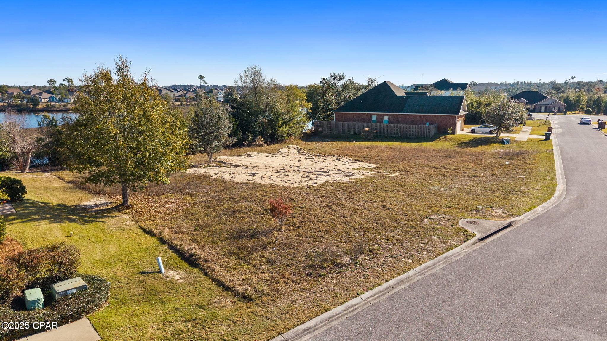 The Meadows & The Pointe - Land