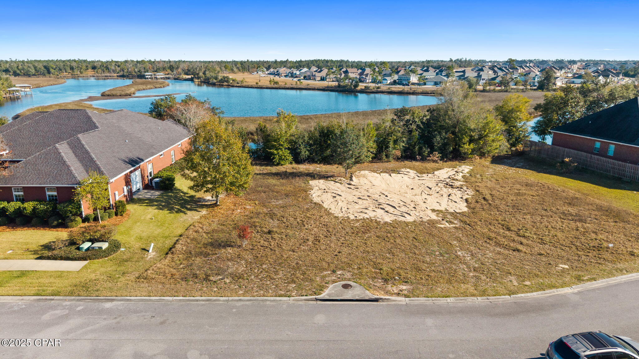 The Meadows & The Pointe - Land