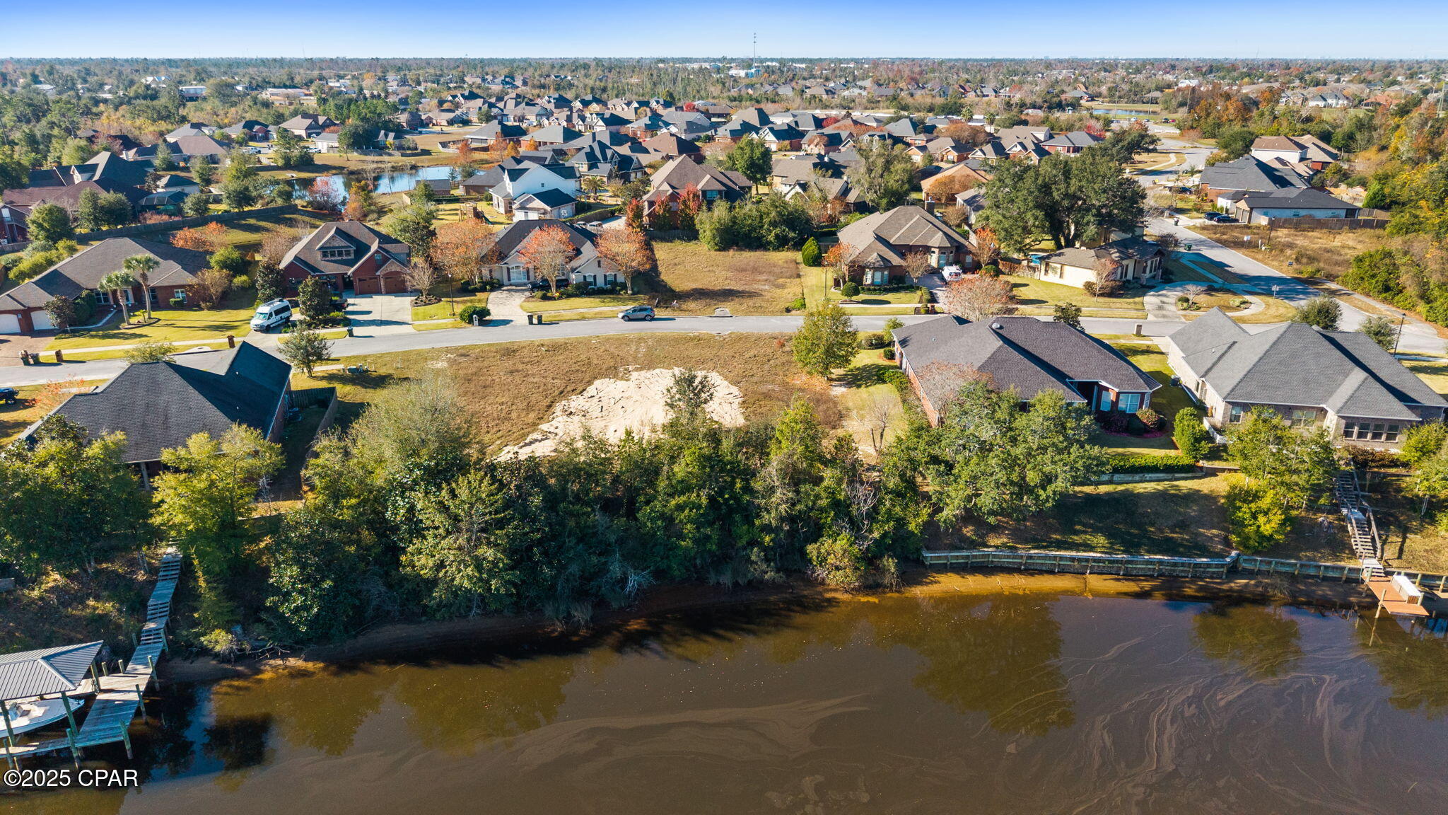 The Meadows & The Pointe - Land