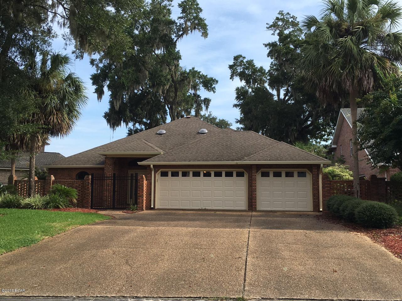 Country Club Harbour Estates - Residential