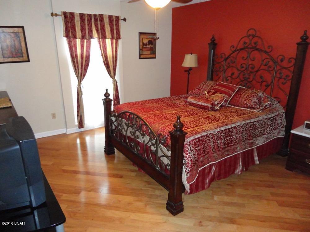 Country Club Harbour Estates - Residential