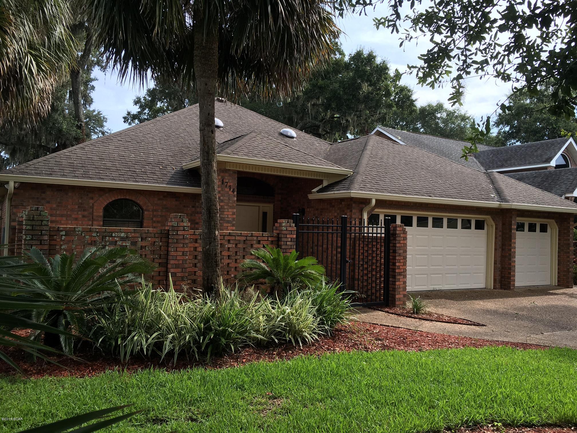 Country Club Harbour Estates - Residential