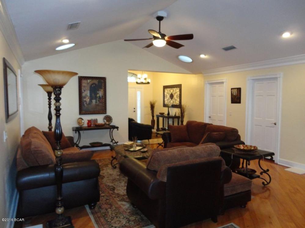 Country Club Harbour Estates - Residential