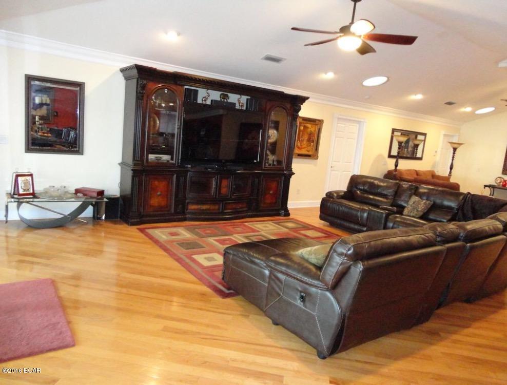 Country Club Harbour Estates - Residential