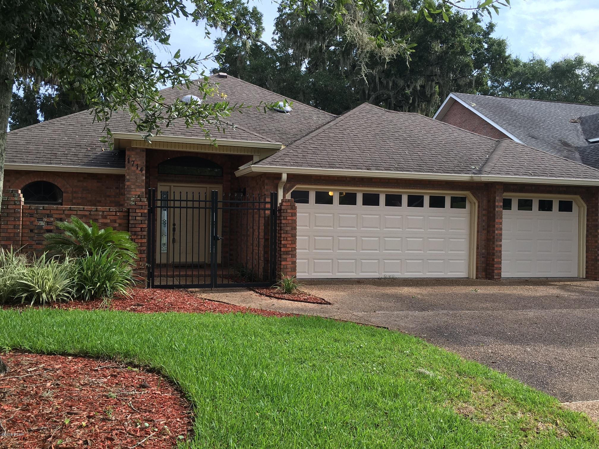 Country Club Harbour Estates - Residential