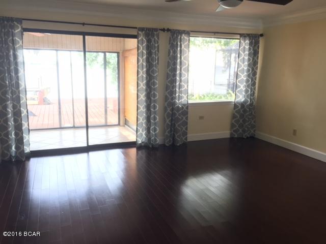 Country Club Harbour Estates - Residential