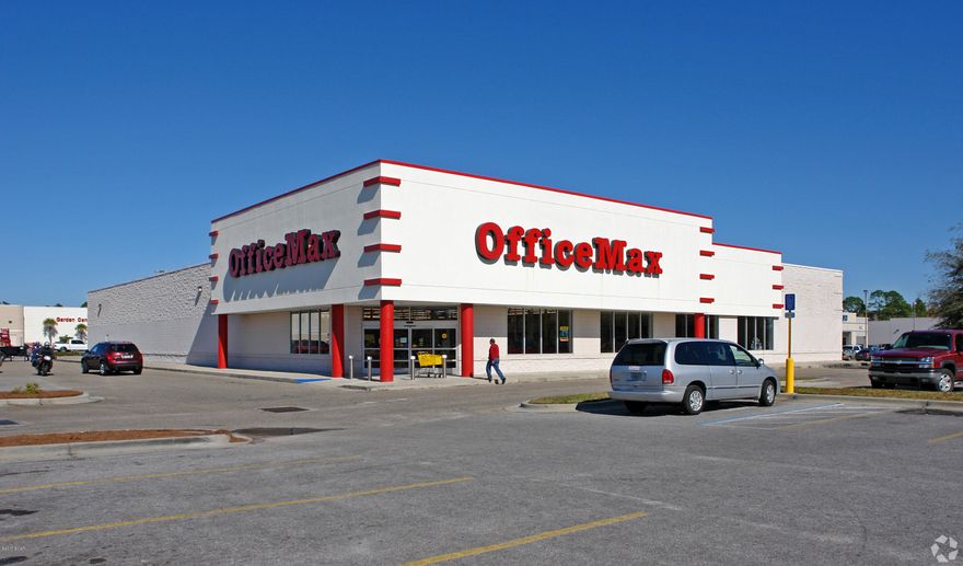 Nearly 25,000 SF retail store

Entered for comp purposes only