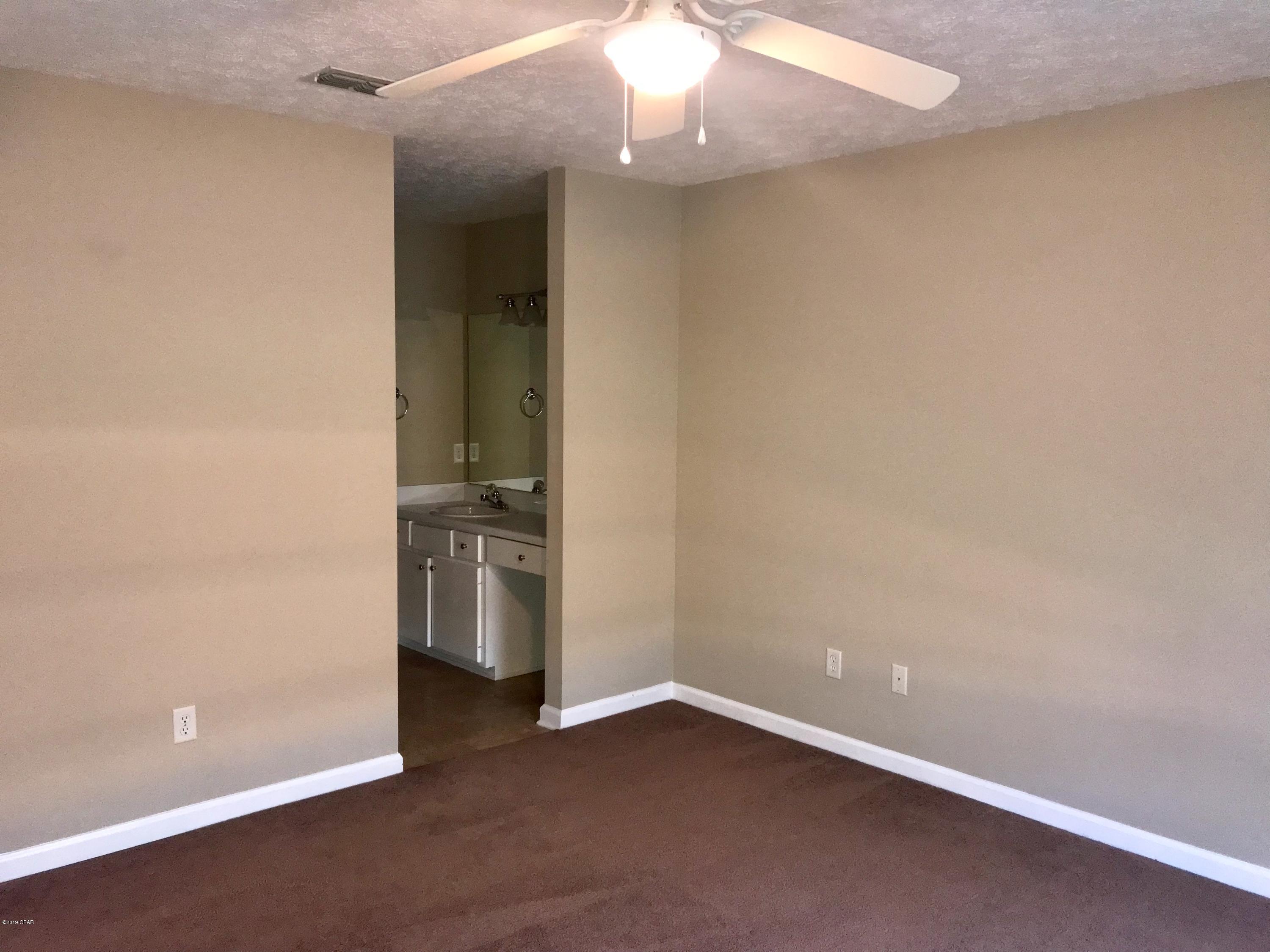 Hickory Manor - Residential