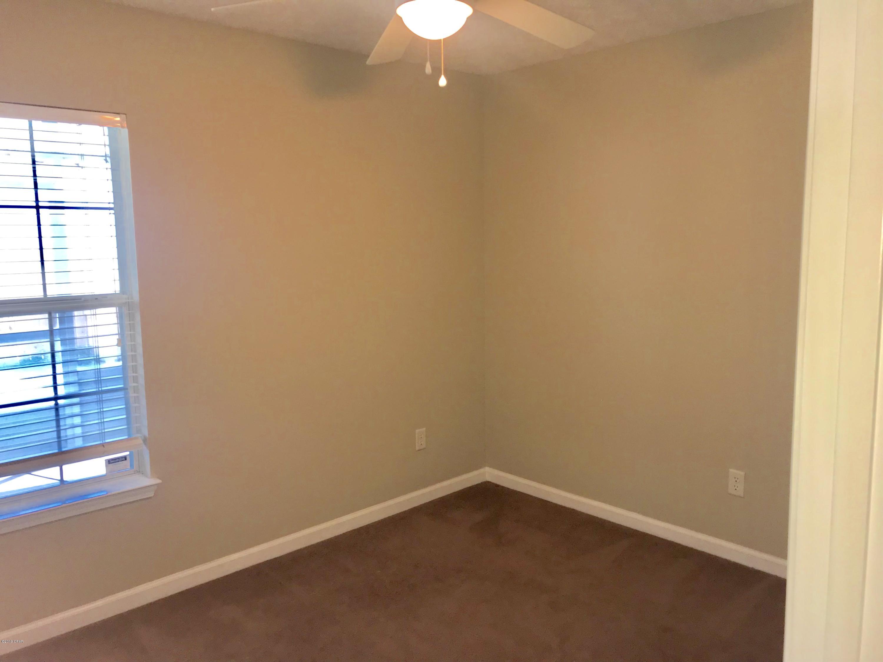 Hickory Manor - Residential