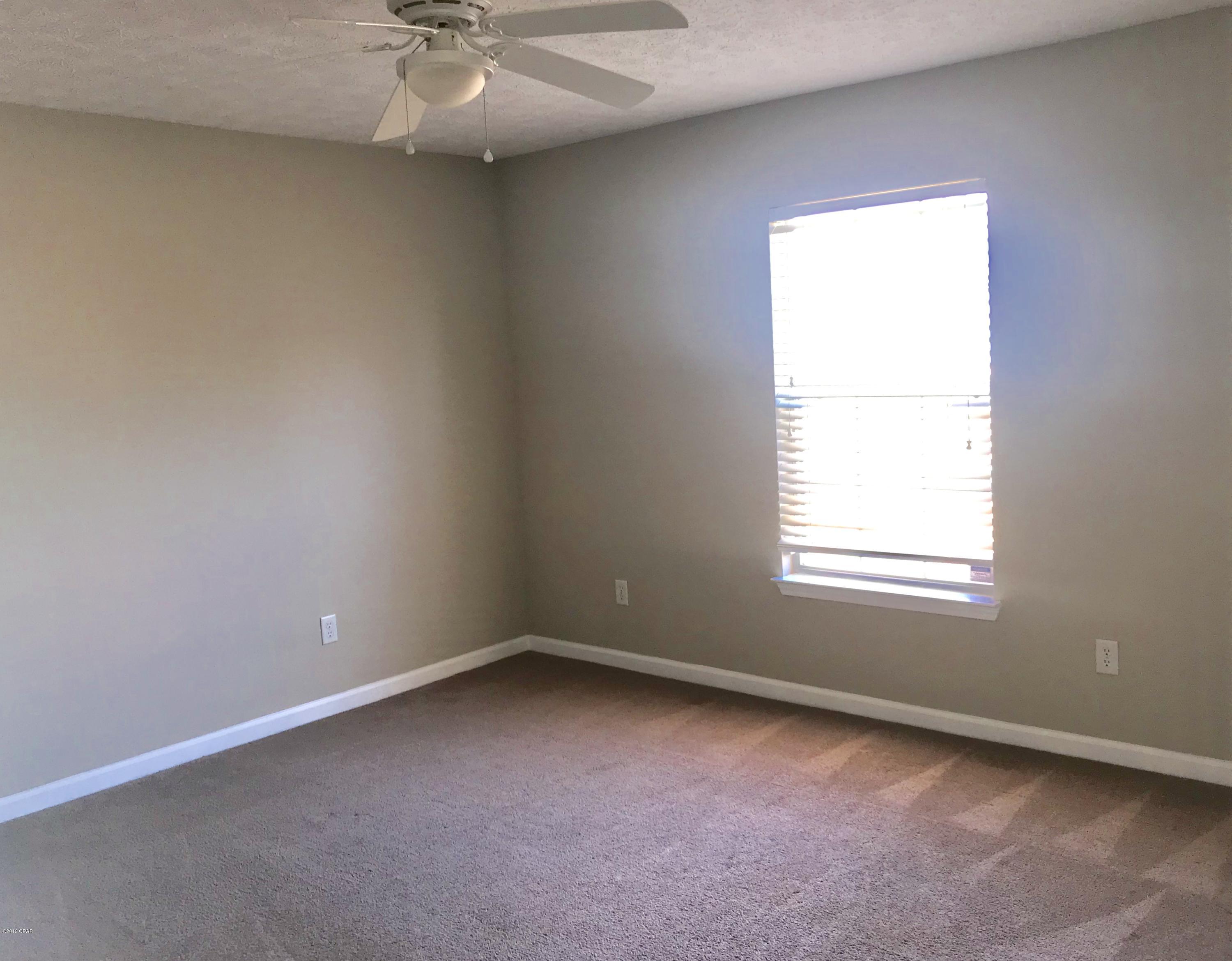 Hickory Manor - Residential