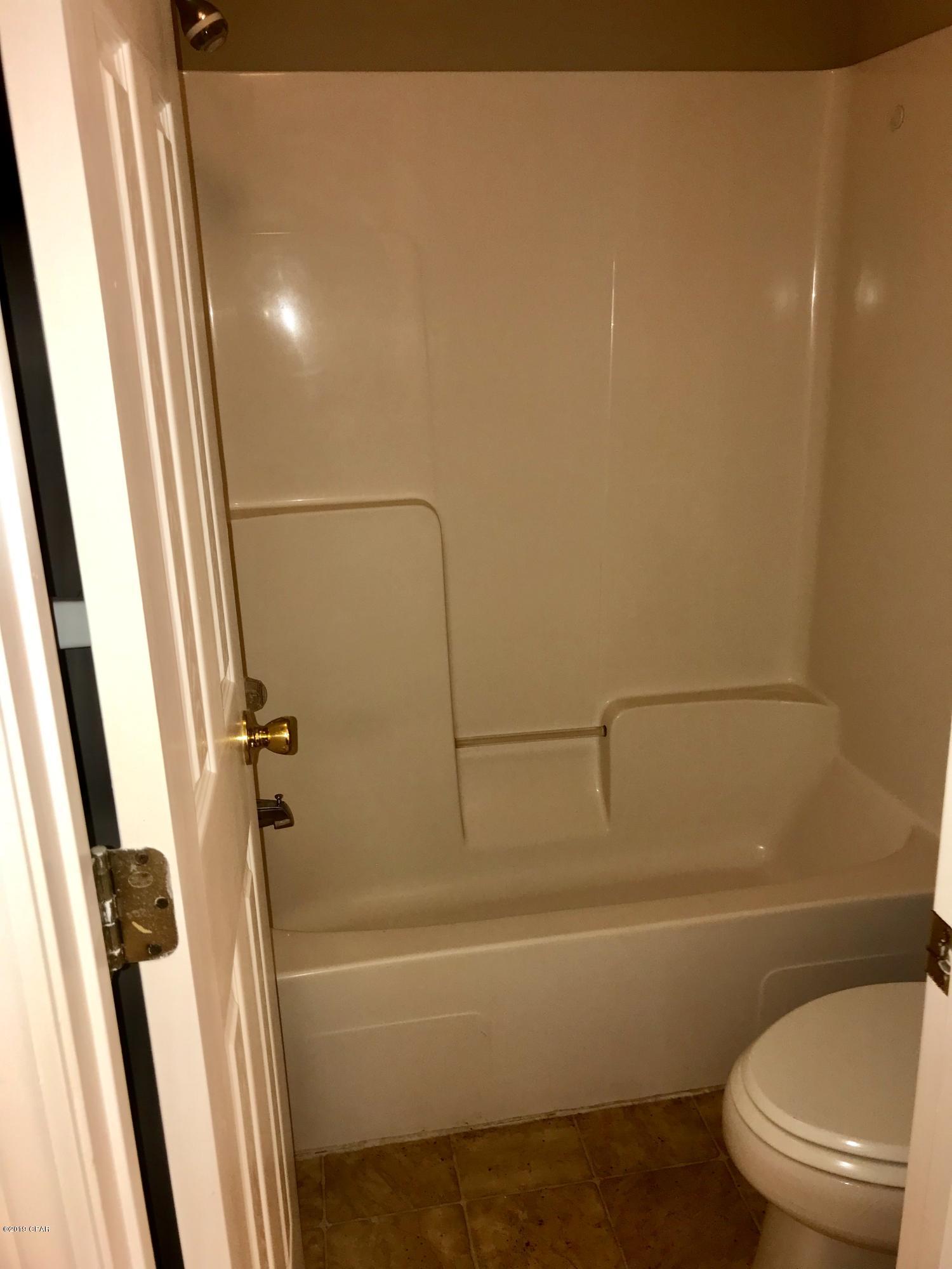 Hickory Manor - Residential