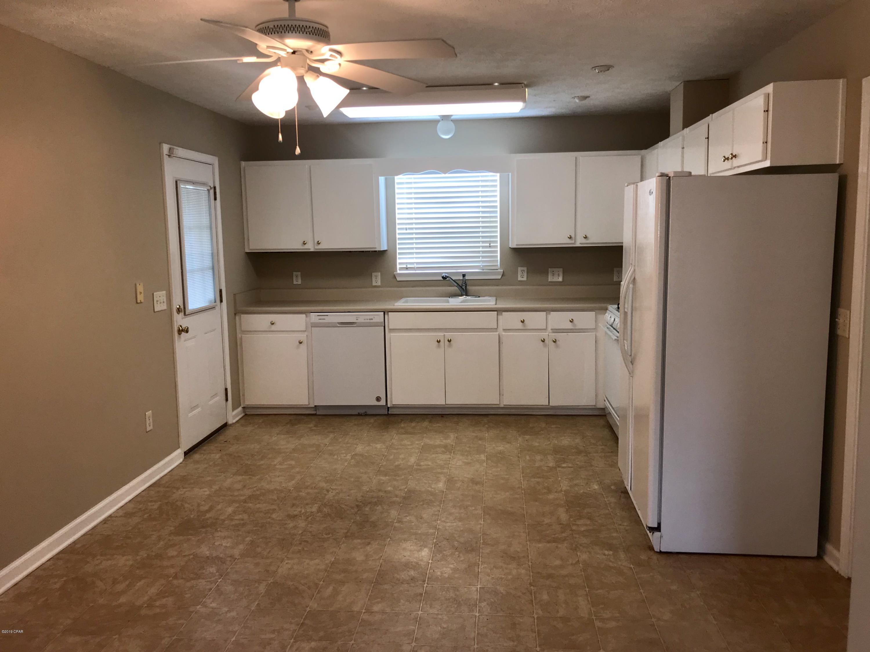 Hickory Manor - Residential