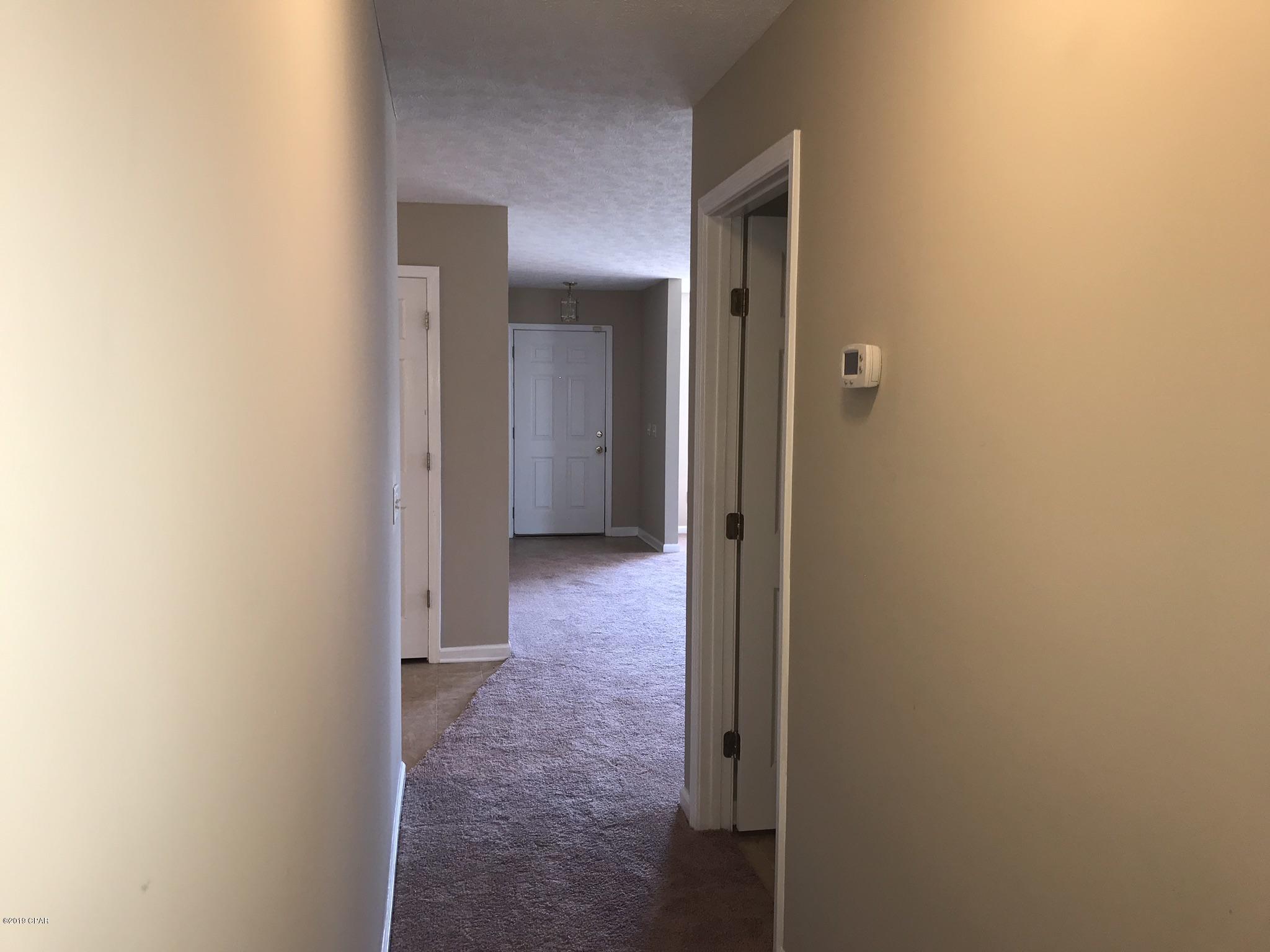 Hickory Manor - Residential