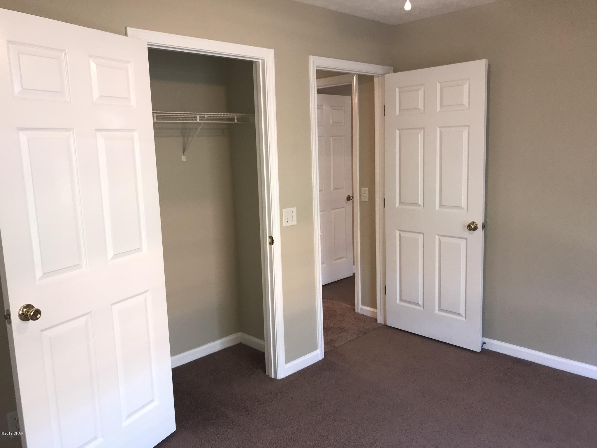 Hickory Manor - Residential