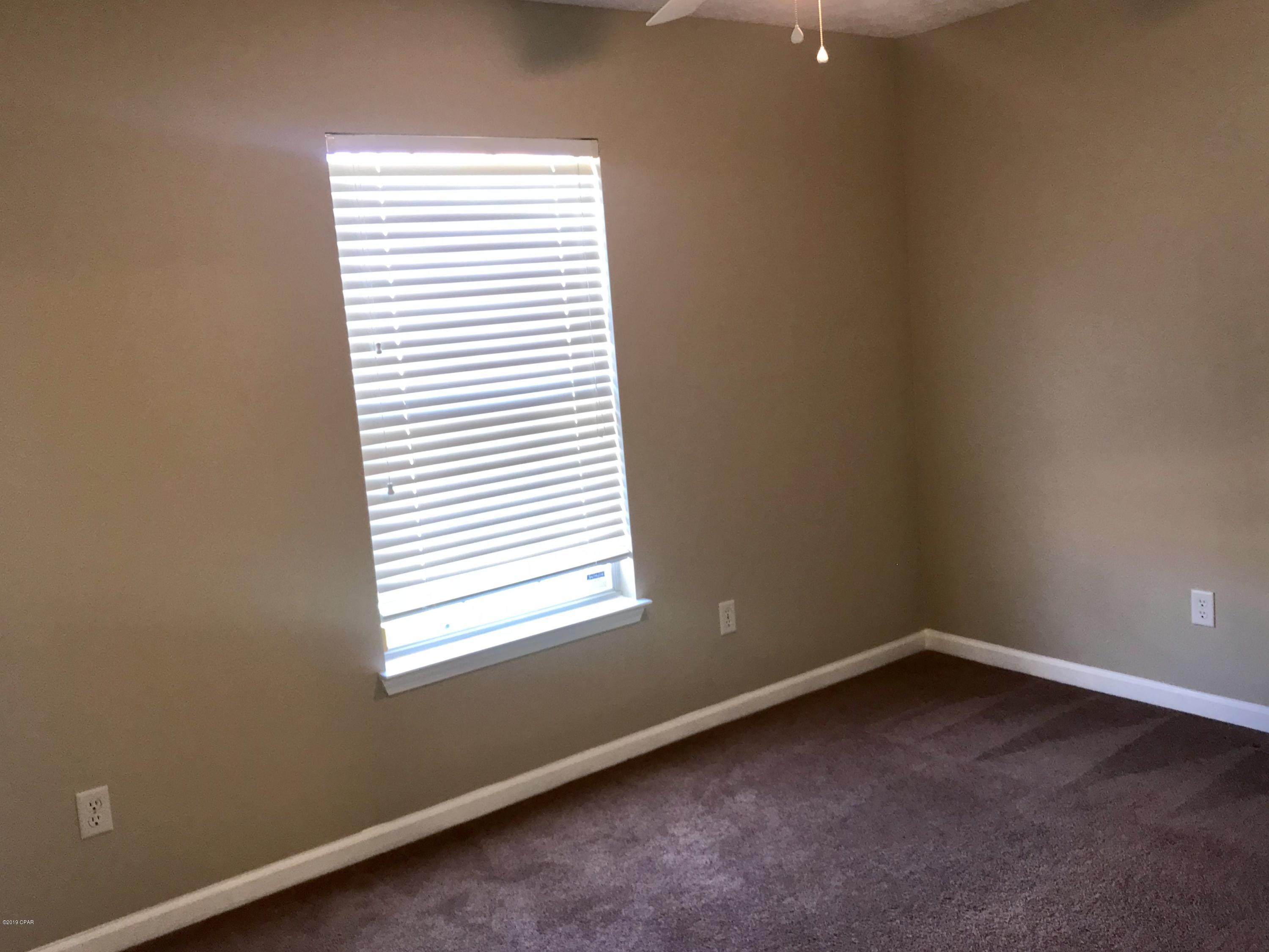 Hickory Manor - Residential