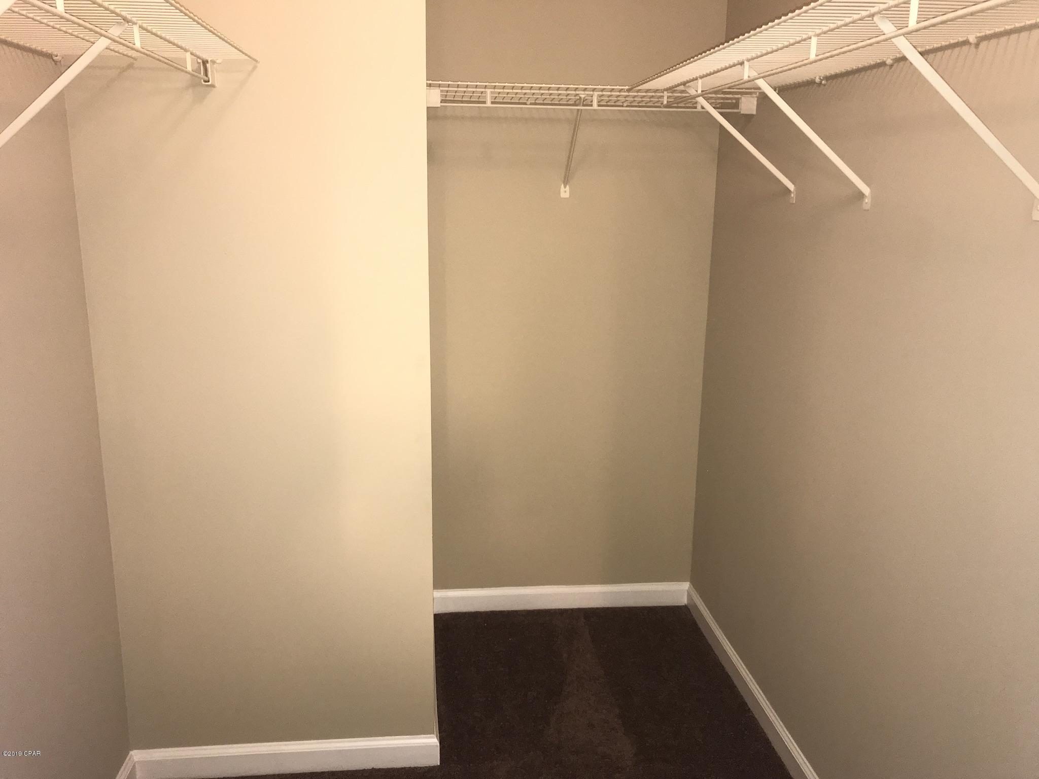 Hickory Manor - Residential