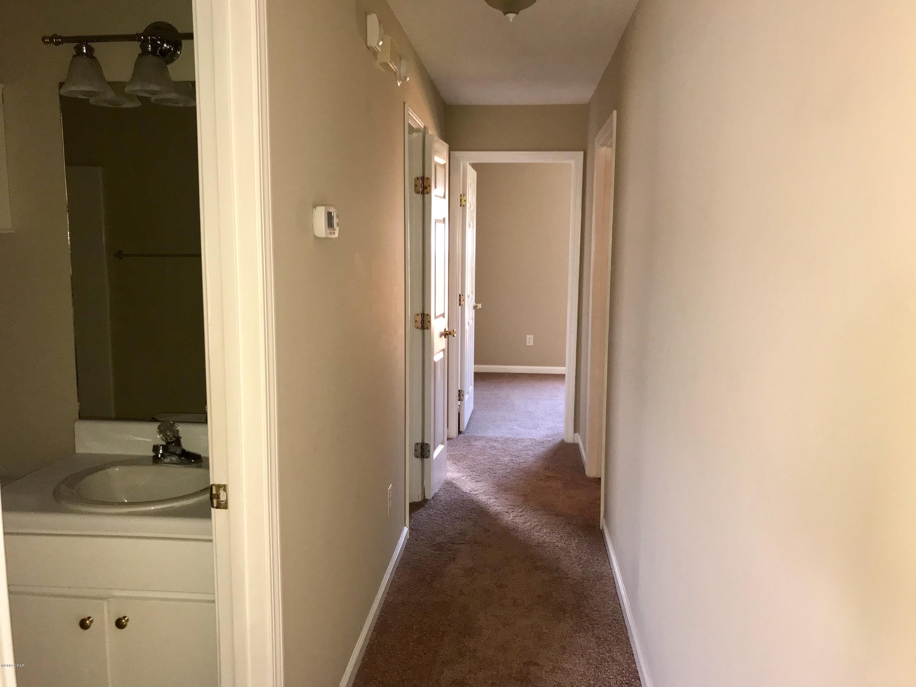 Hickory Manor - Residential