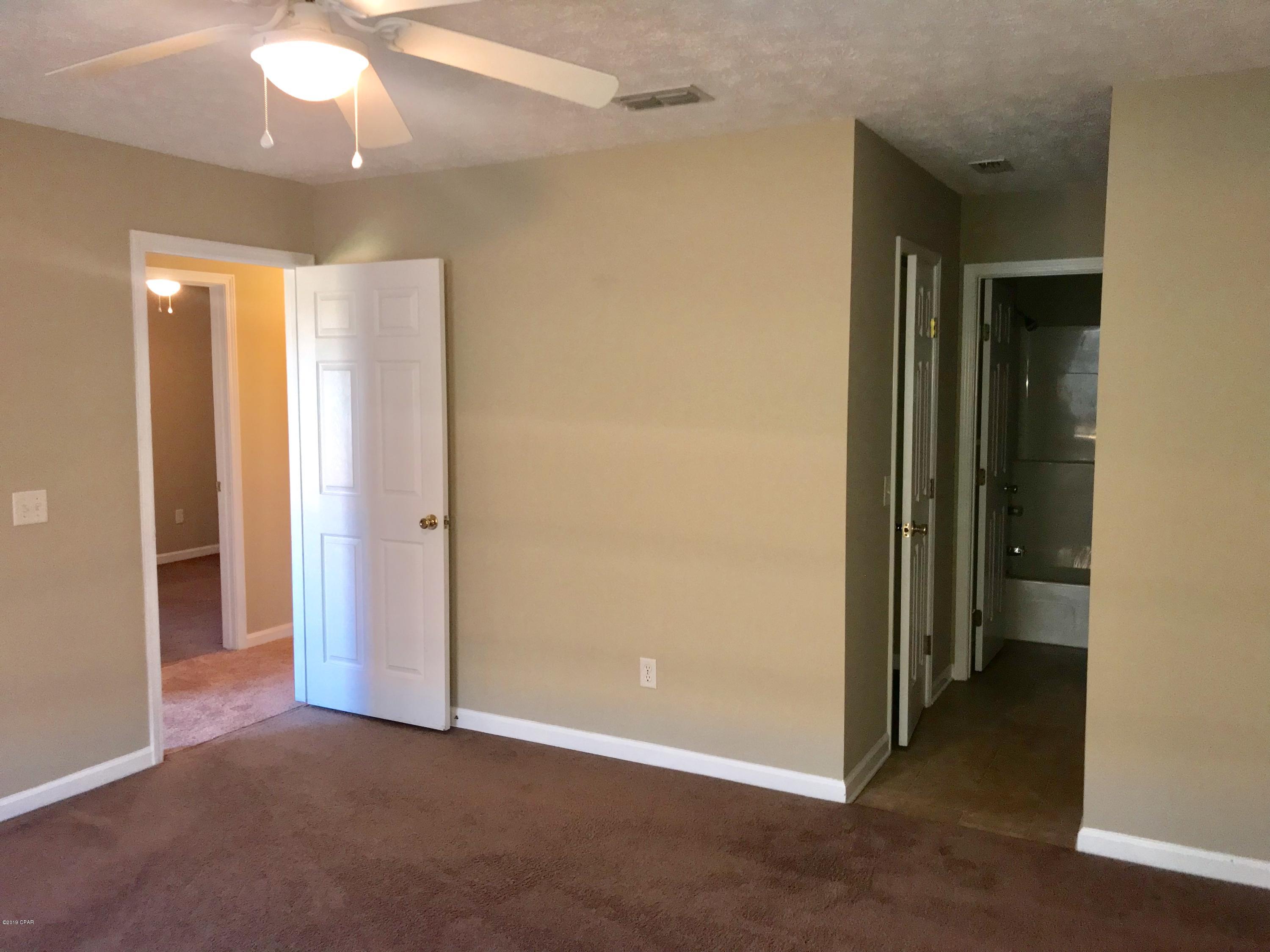 Hickory Manor - Residential