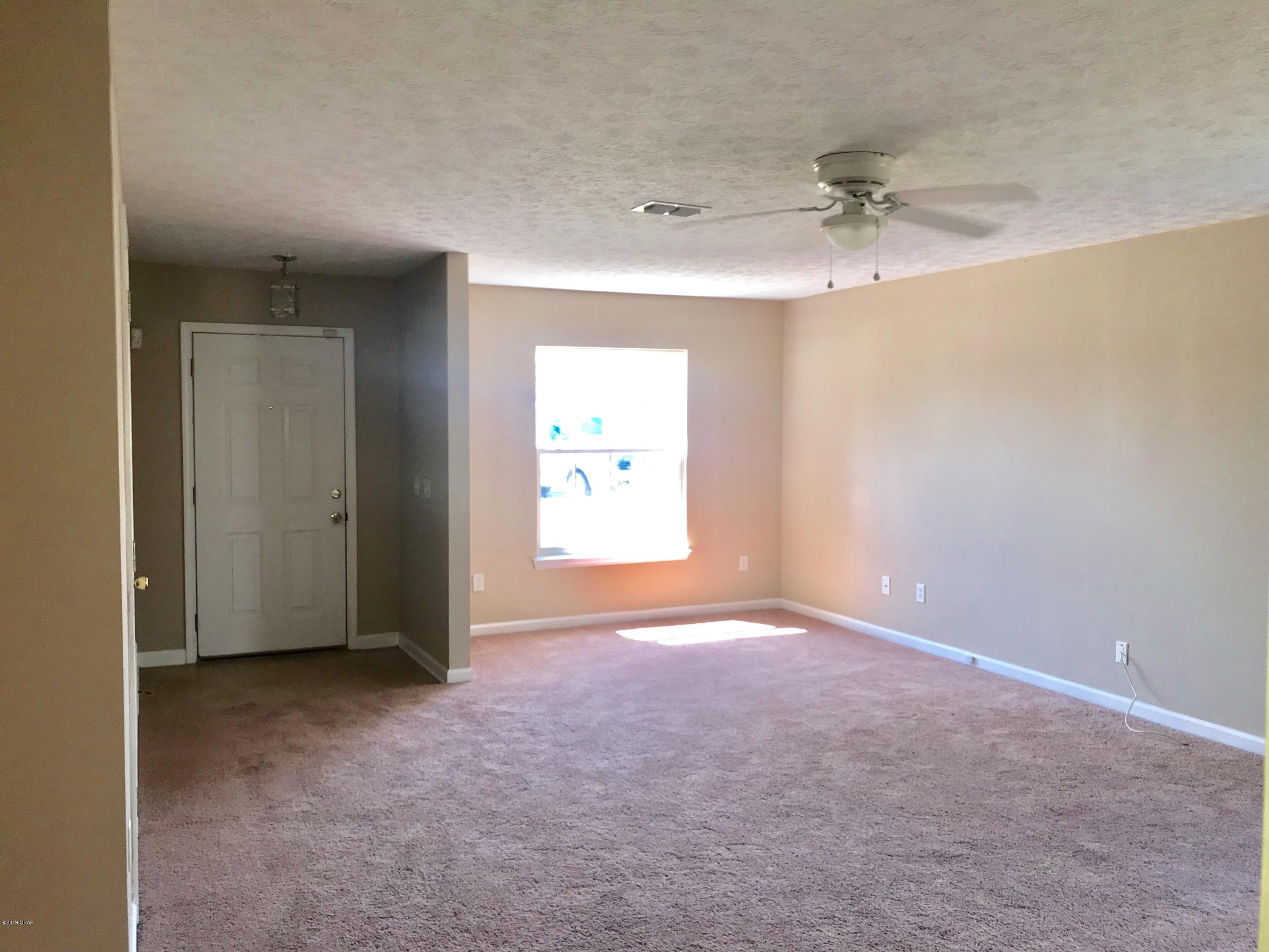 Hickory Manor - Residential