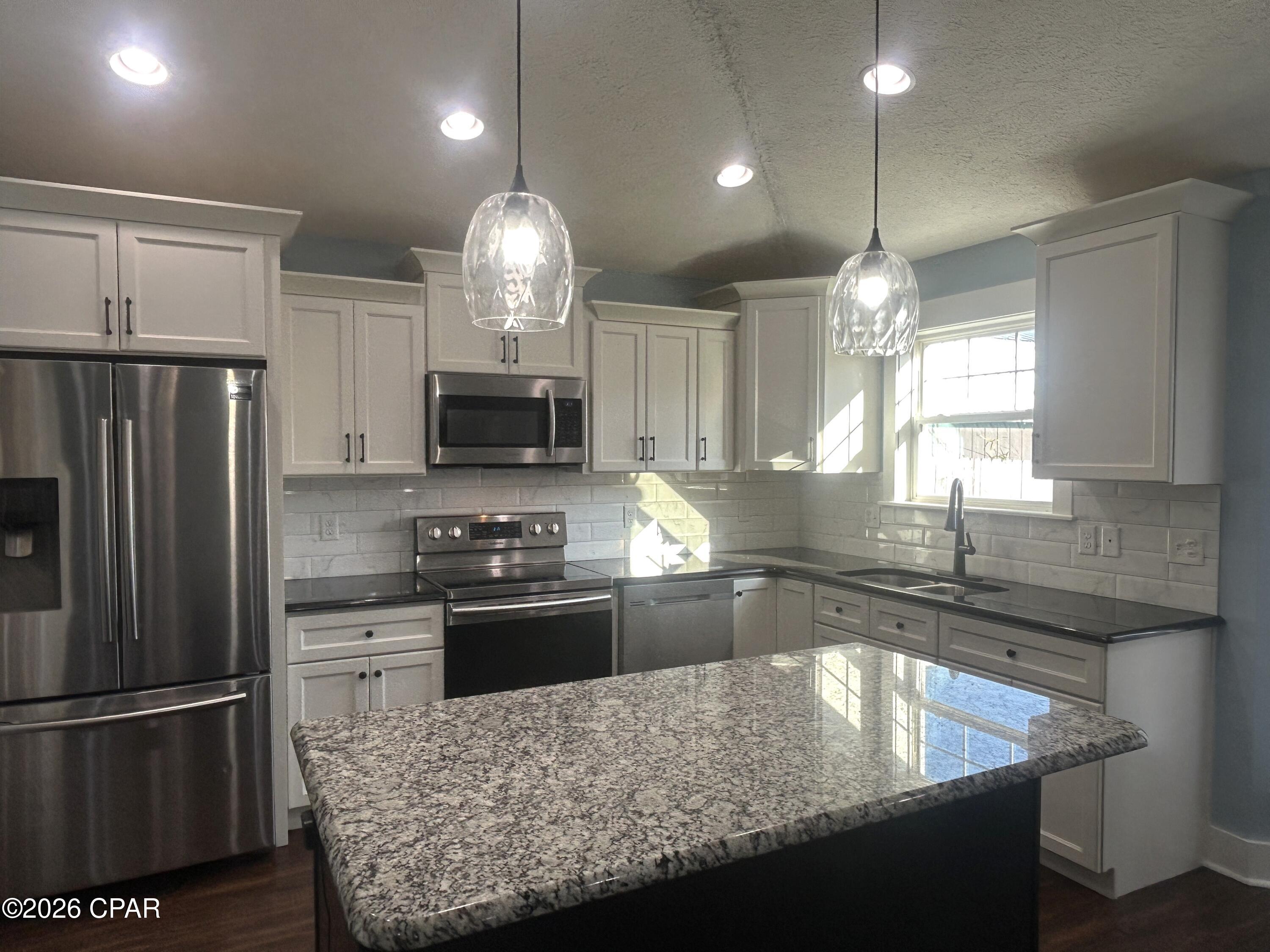 [No Recorded Subdiv] - Residential Lease