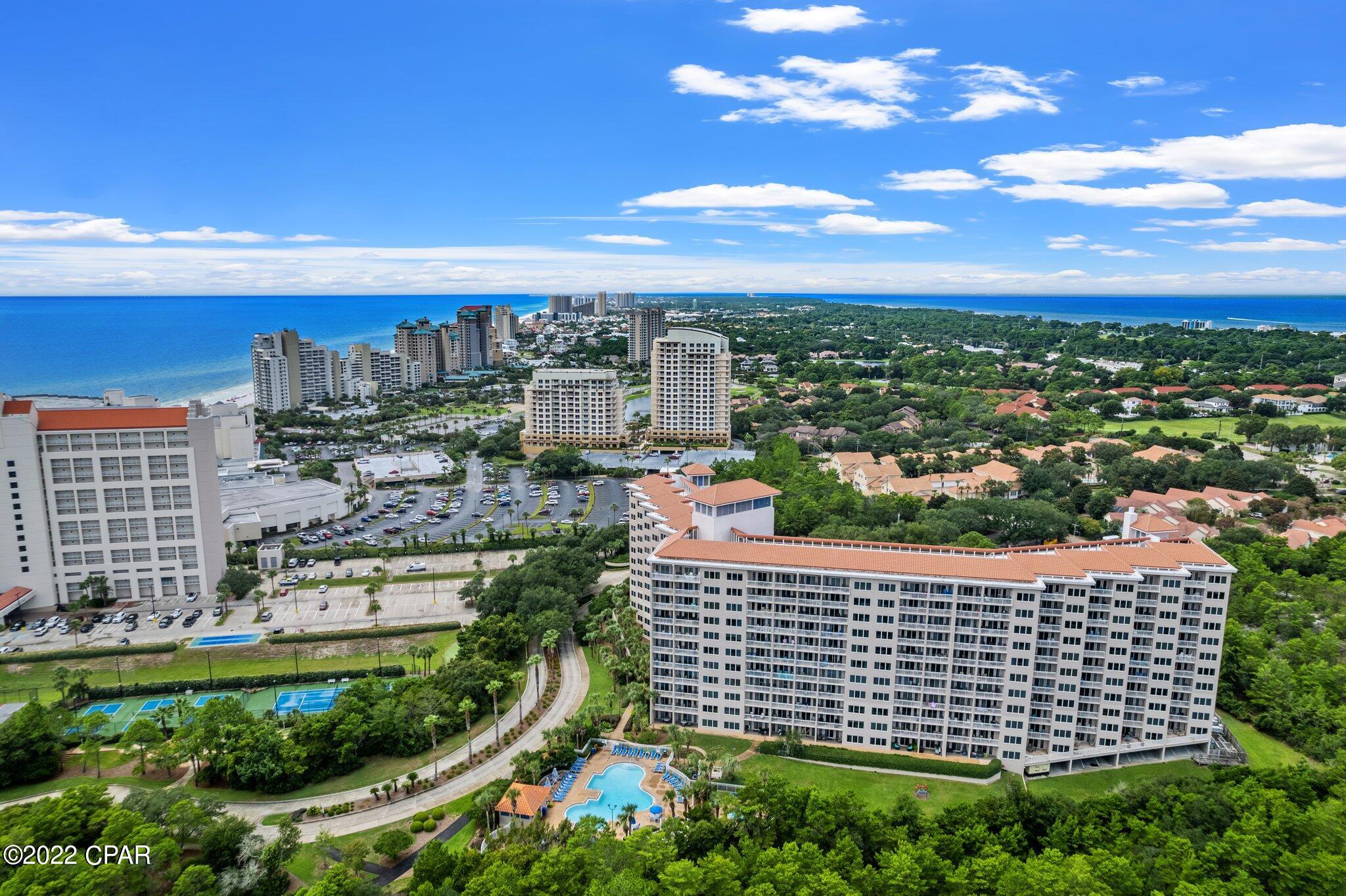 Summit At Topsl - Residential