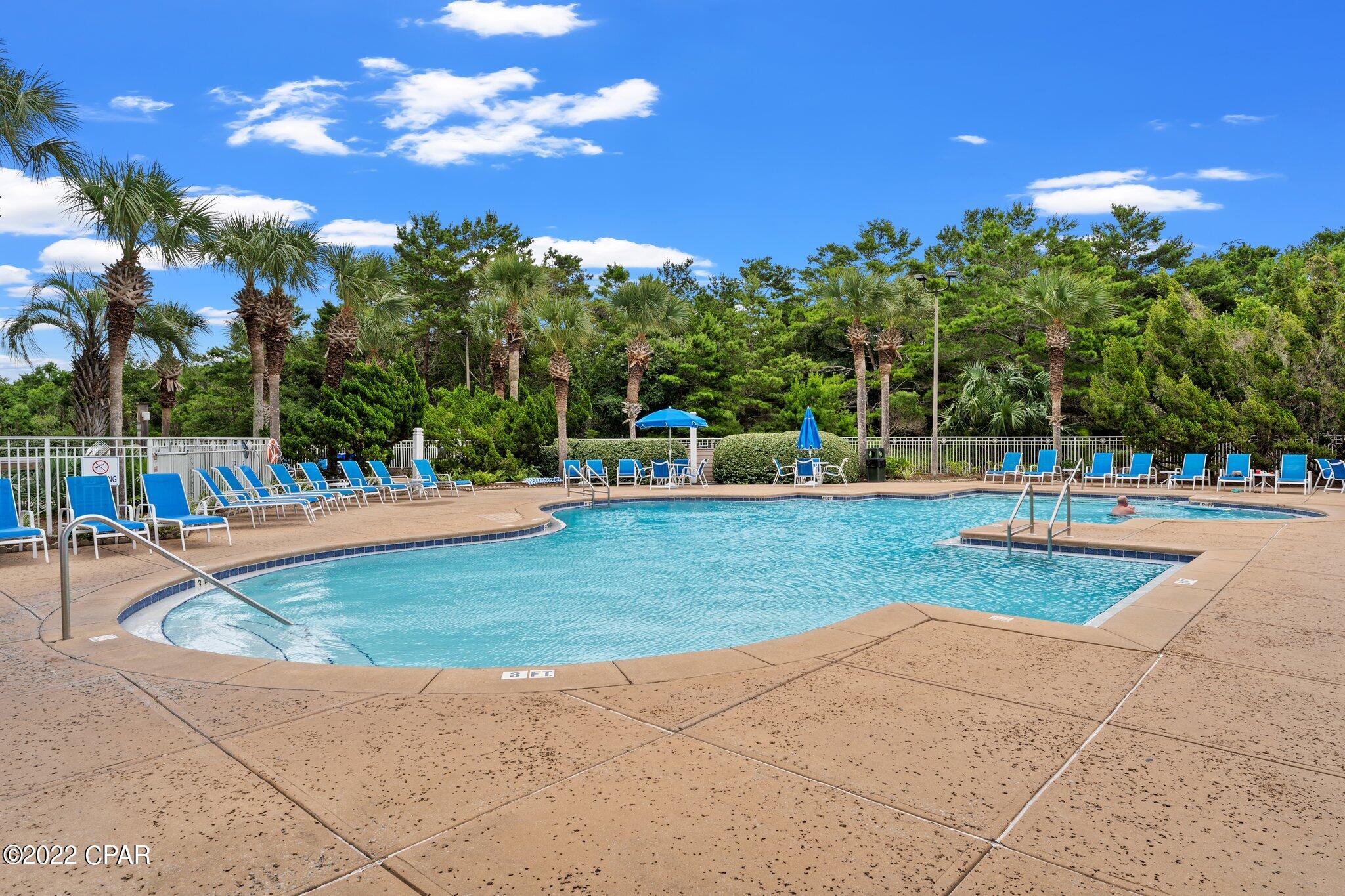 Summit At Topsl - Residential