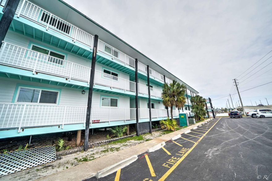 Fantastic views of the lagoon from your living room and porch. This cute one bedroom has a bunk area in the hall aside from the bedroom and a nice porch to enjoy the sunsets over the lagoon.  Bathroom has been renovated with a beautiful cUstom walk in shower!  Treasure Cove is a Lagoon side development with expansive views of the Lagoon and a short walk to the Gulf of Mexico and to some of the areas best restaurants. Whether you're fishing or boating you are right across the street from where boats launch daily for fishing tours.  Close to one of the best state parks in Florida where there are beaches, trails, boat drop, RV camping, piers, the inlet and access to shell island!