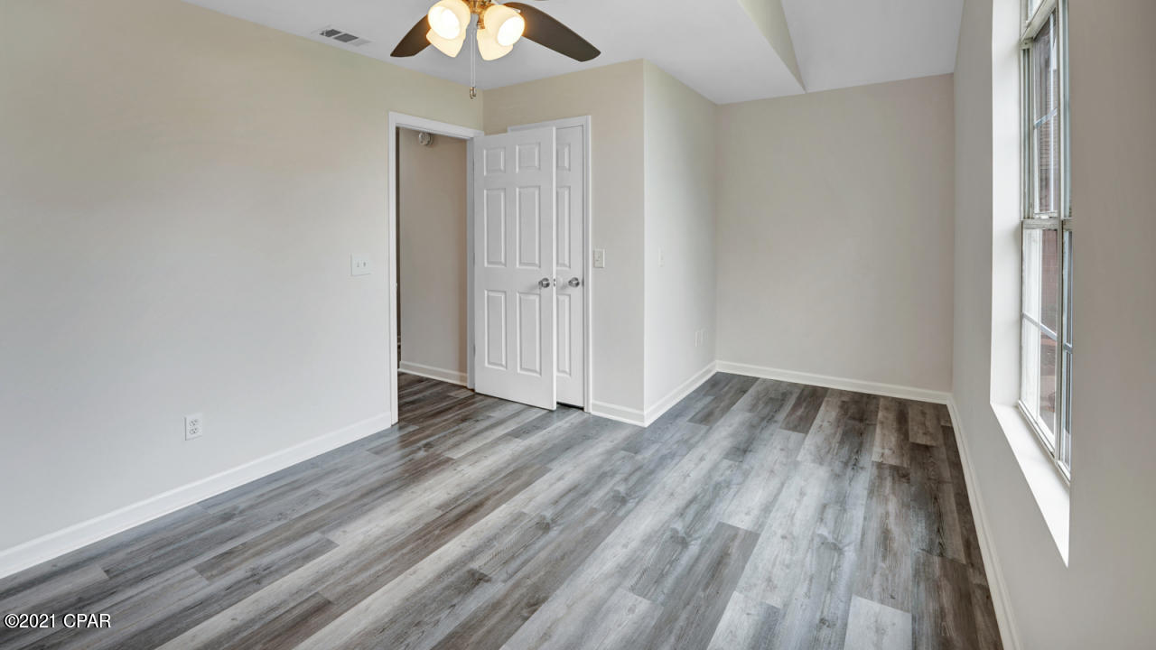 Boat Race Estates - Residential