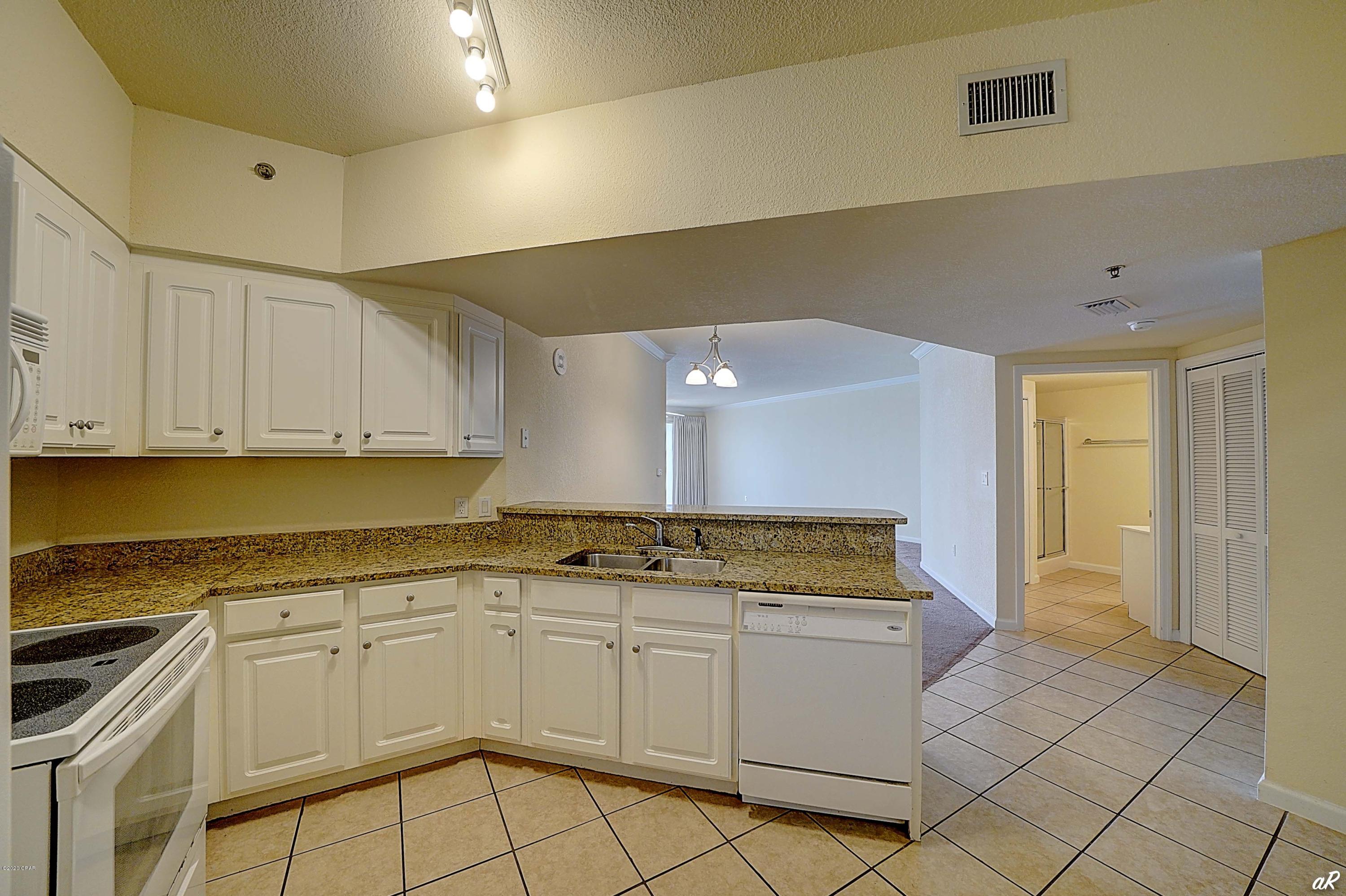 Hibiscus By The Bay - Residential