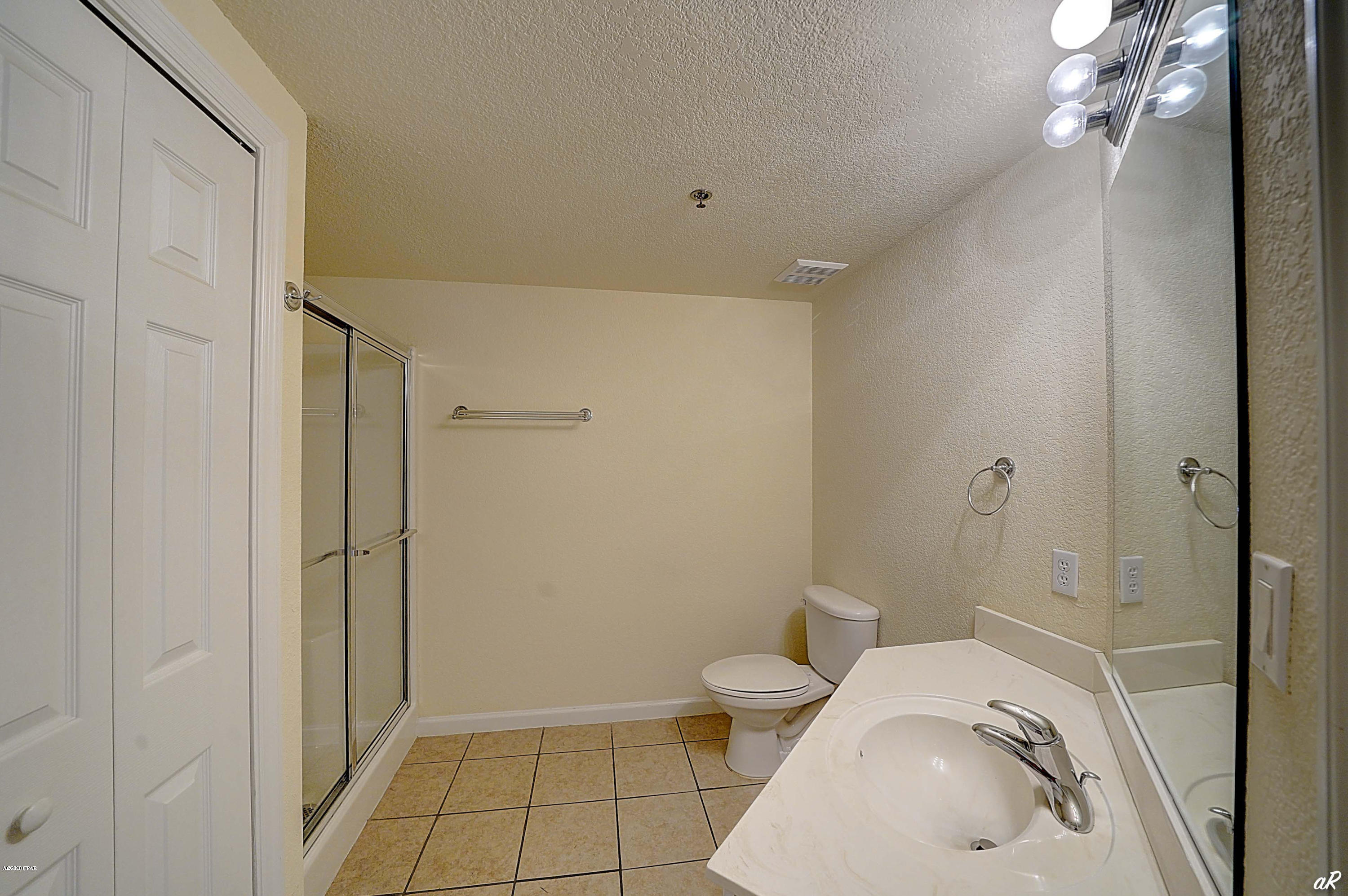 Hibiscus By The Bay - Residential