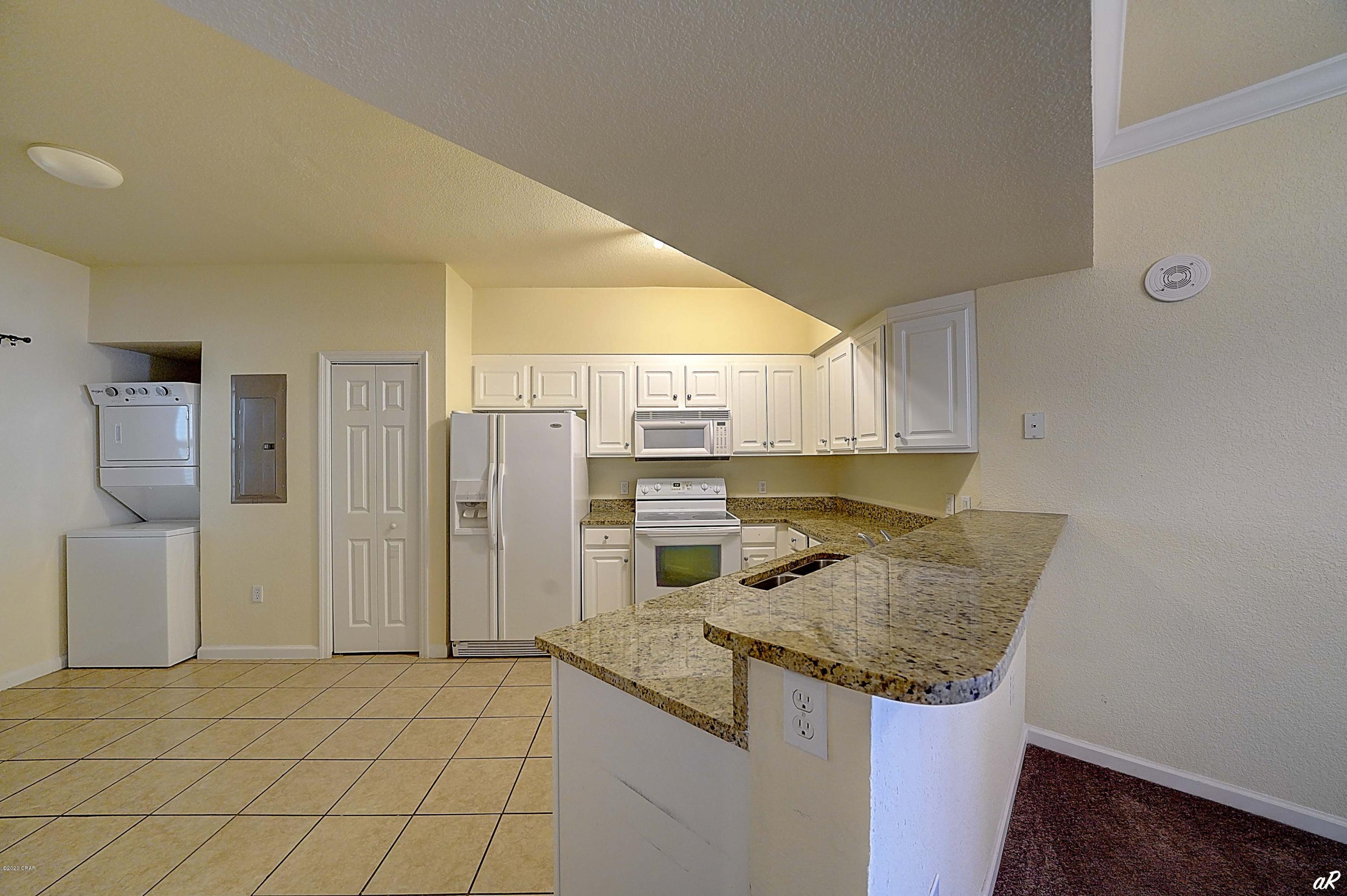 Hibiscus By The Bay - Residential