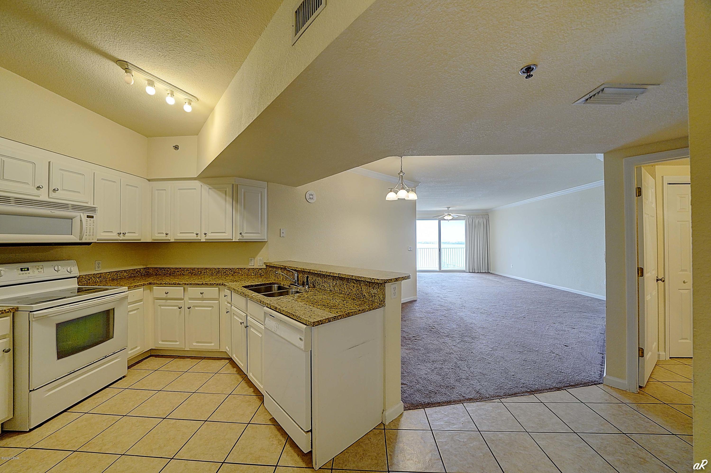 Hibiscus By The Bay - Residential