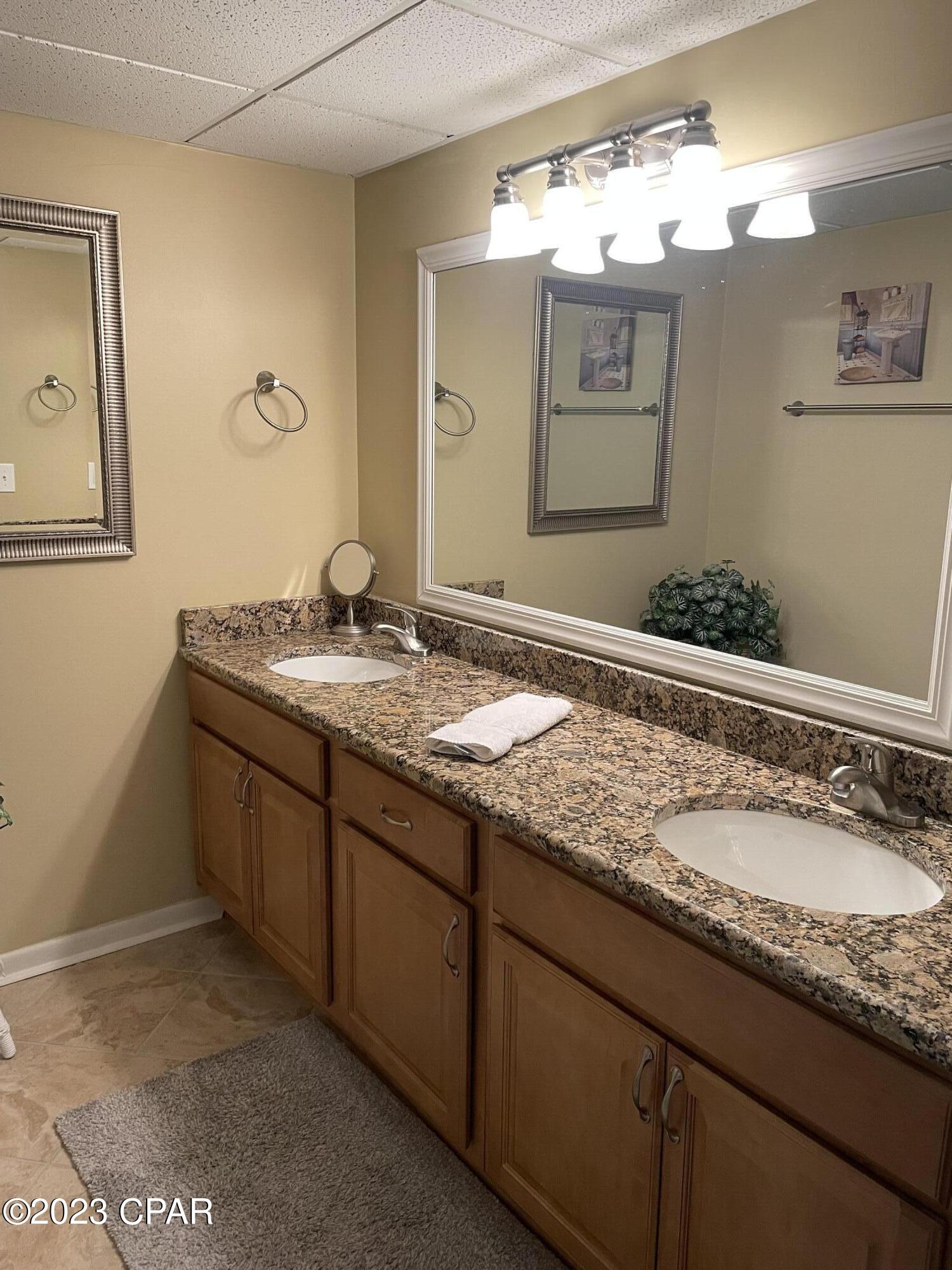 Long Beach Towers III - Residential