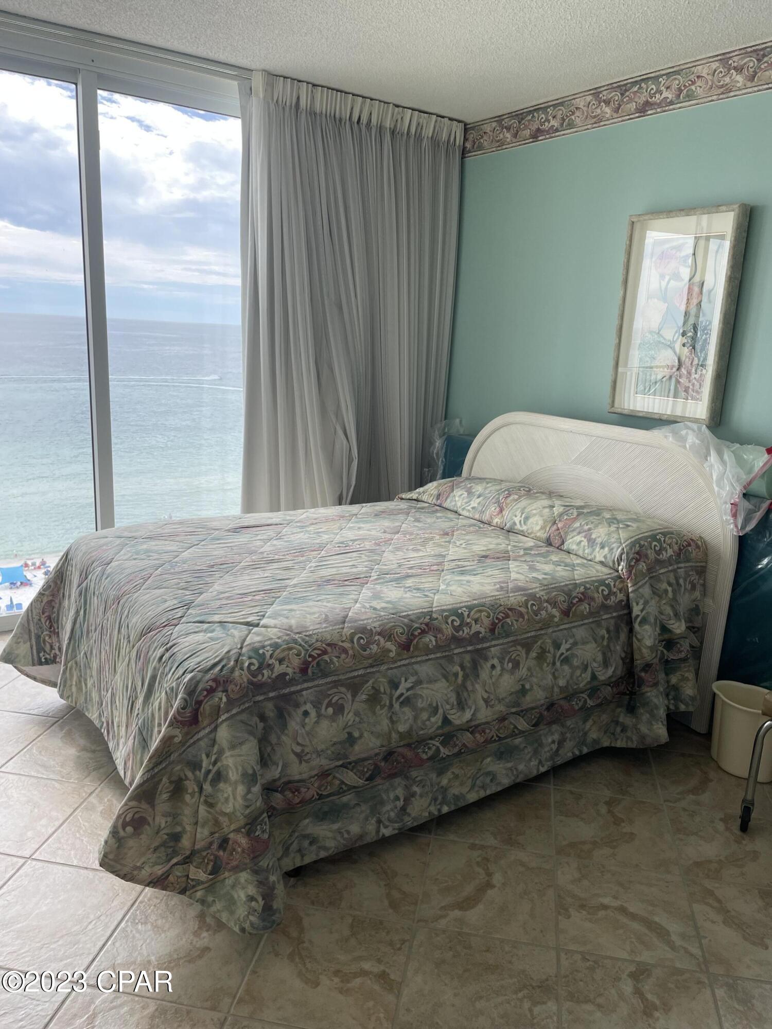 Long Beach Towers III - Residential