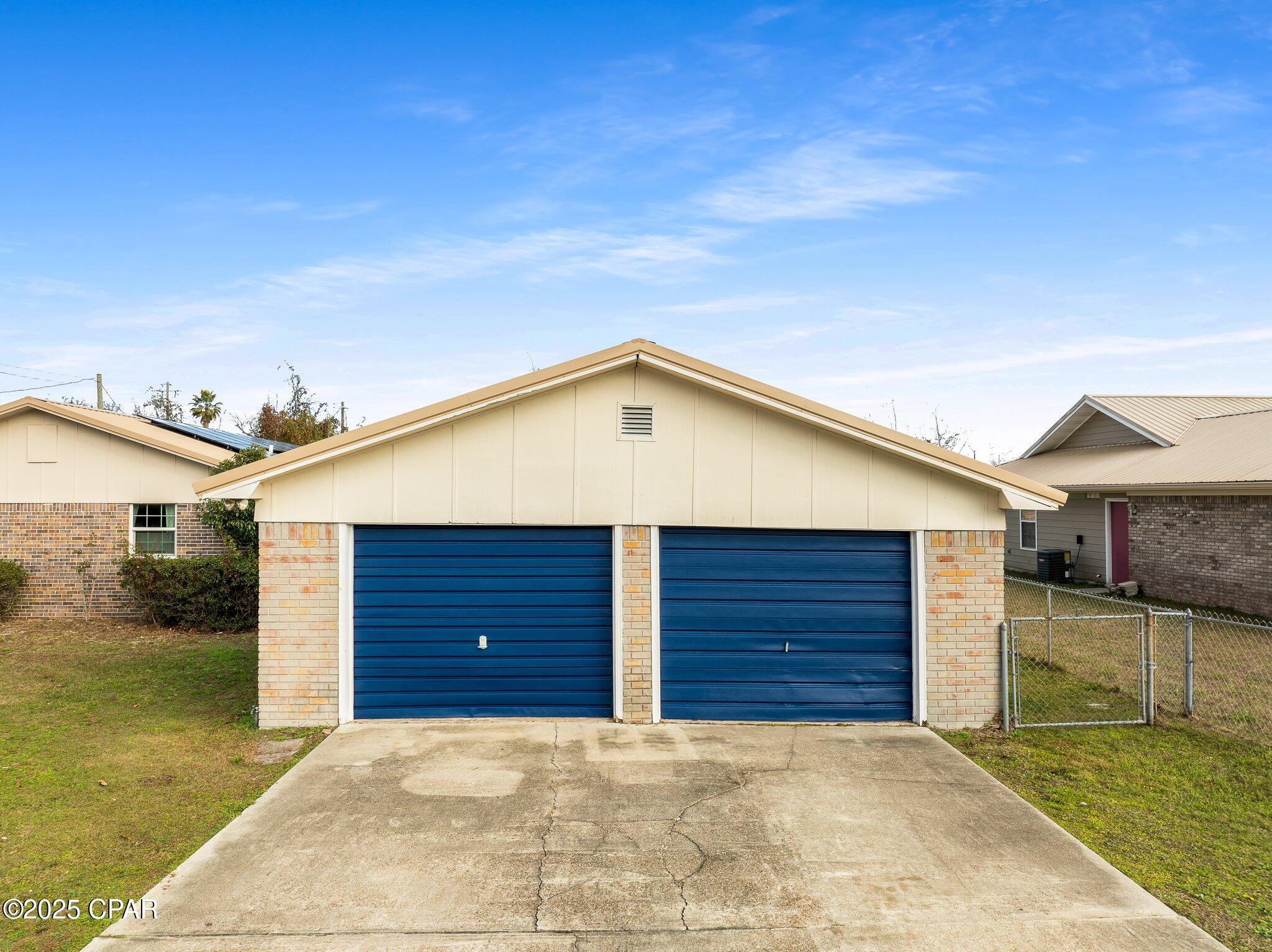 [No Recorded Subdiv] - Residential