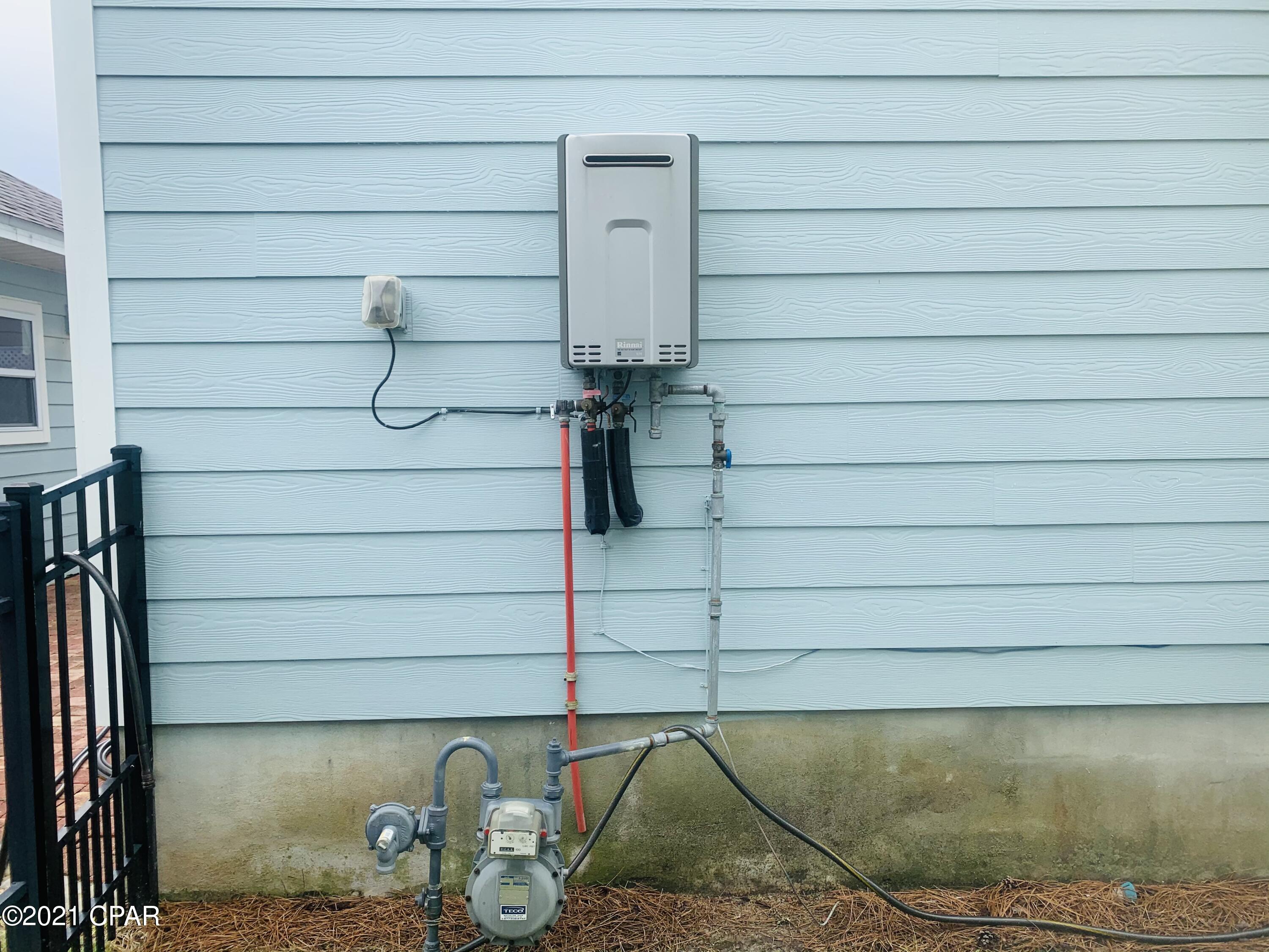 Magnolia Bay Club - Residential