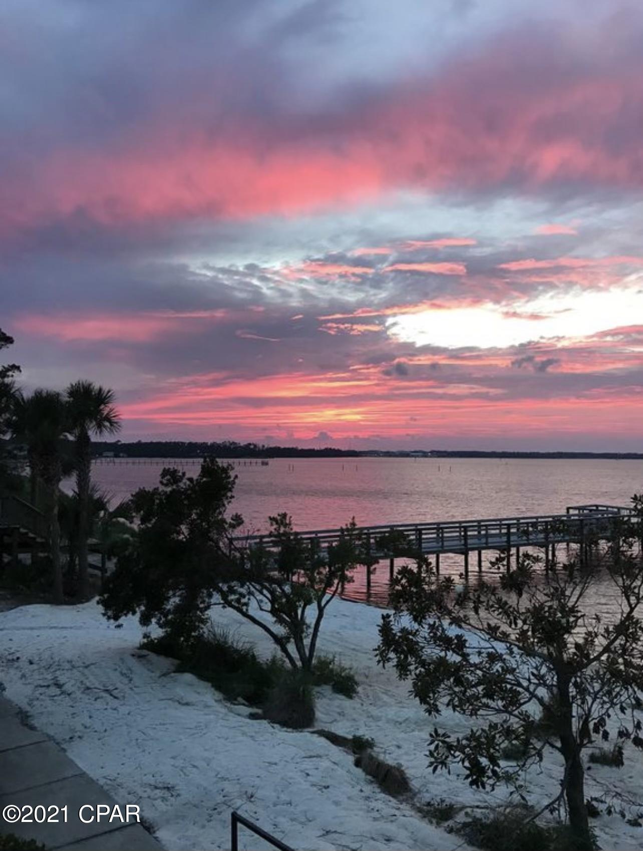 Magnolia Bay Club - Residential