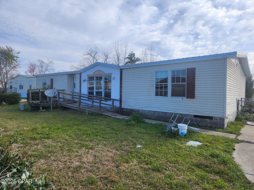 This triple-wide mobile home offers an incredible opportunity for investors looking to take on a renovation project. Situated on a spacious quarter-acre lot, this property has the potential to generate a great return on investment. With an estimated renovation cost of $50K to $70K, the after-repair value (ARV) is projected at $225K, making this a prime opportunity for a savvy investor.
This property is perfect for an investor looking to unlock its full potential. With the right updates and improvements, you can transform this mobile home into a highly desirable property in a quiet neighborhood. Don't miss out on this fantastic opportunity to maximize your return!

Buyer to verify all measurements and information deemed necessary to purchase