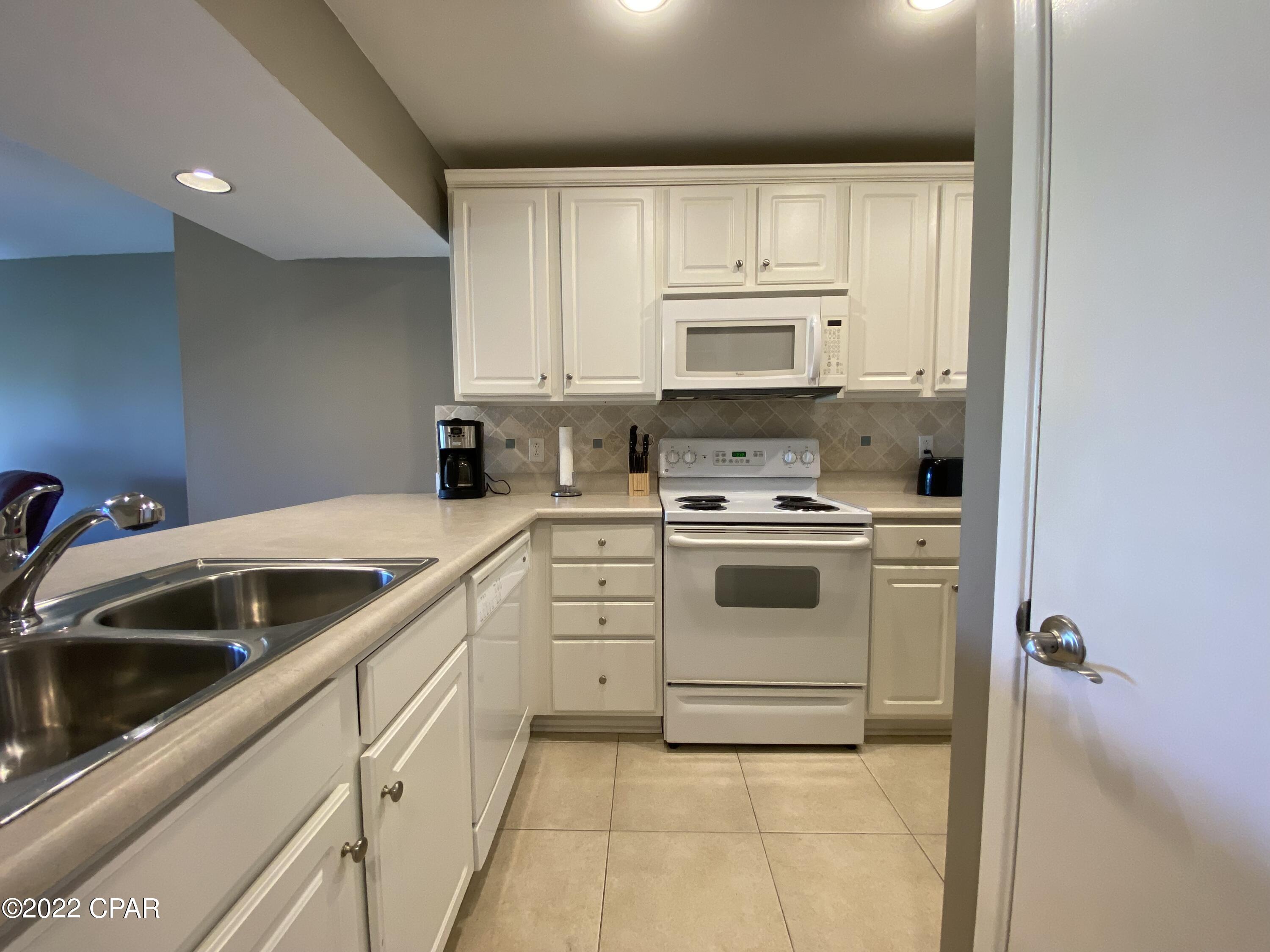 Edgewater Golf Villas V-A - Residential