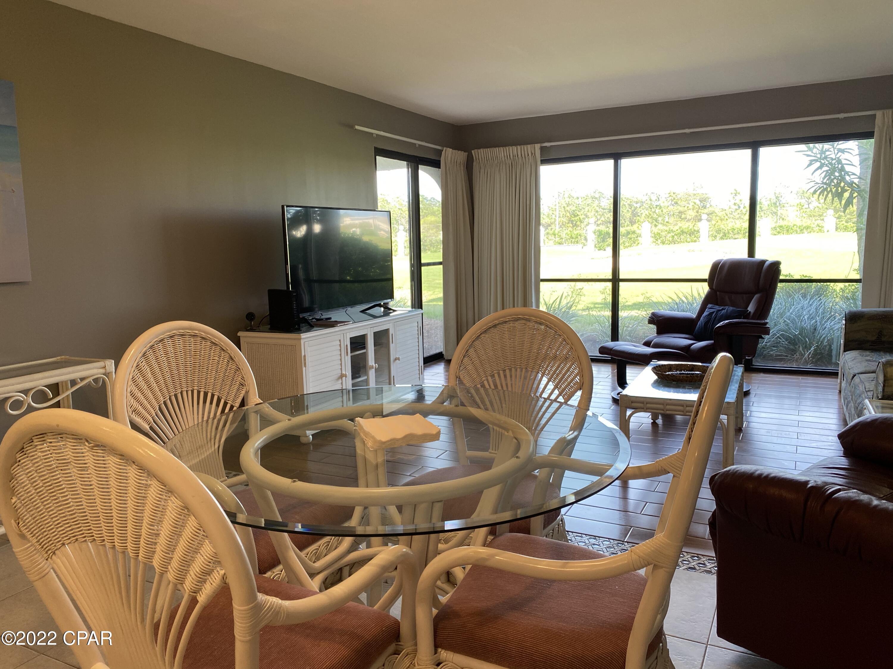 Edgewater Golf Villas V-A - Residential