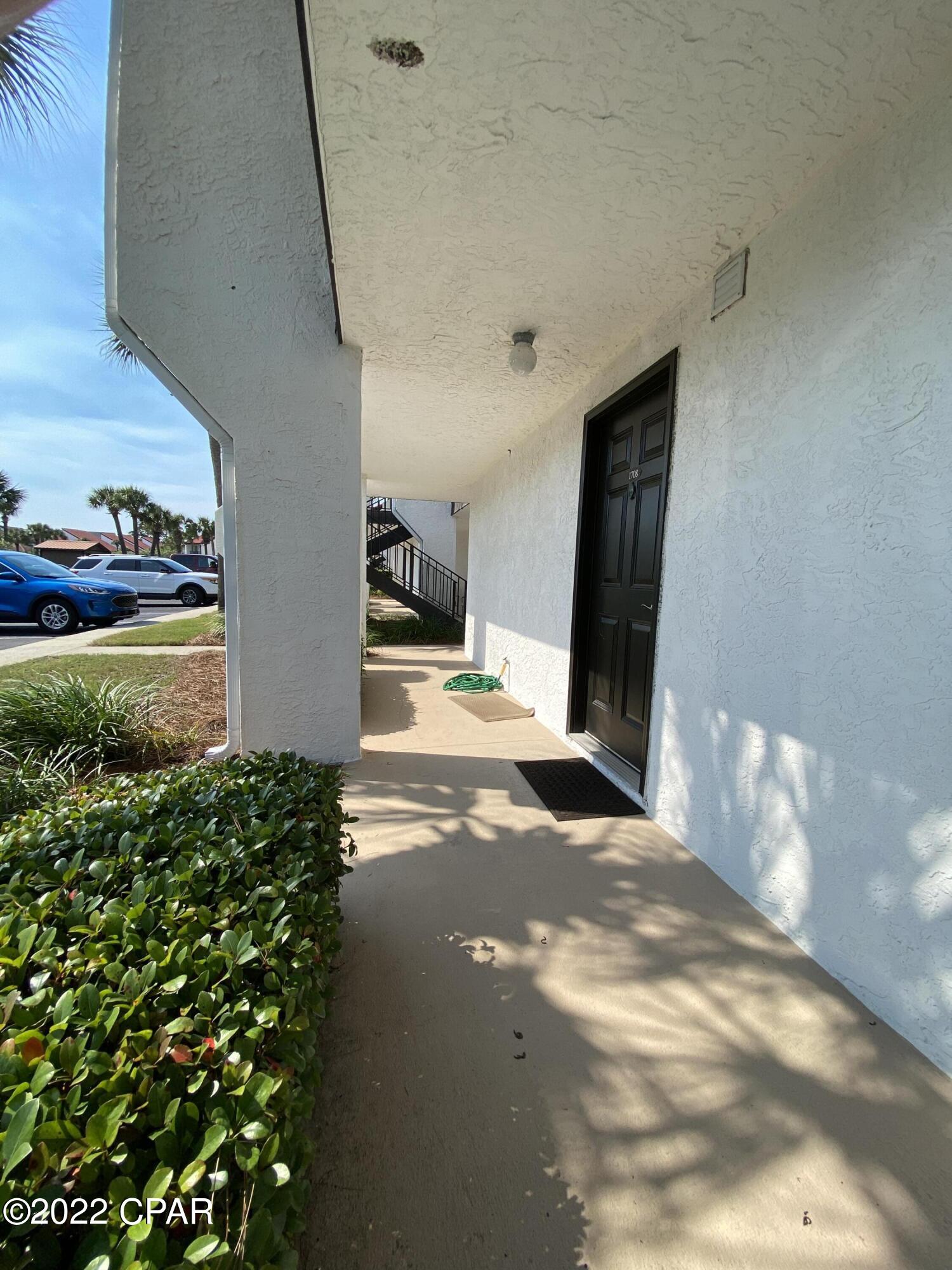 Edgewater Golf Villas V-A - Residential