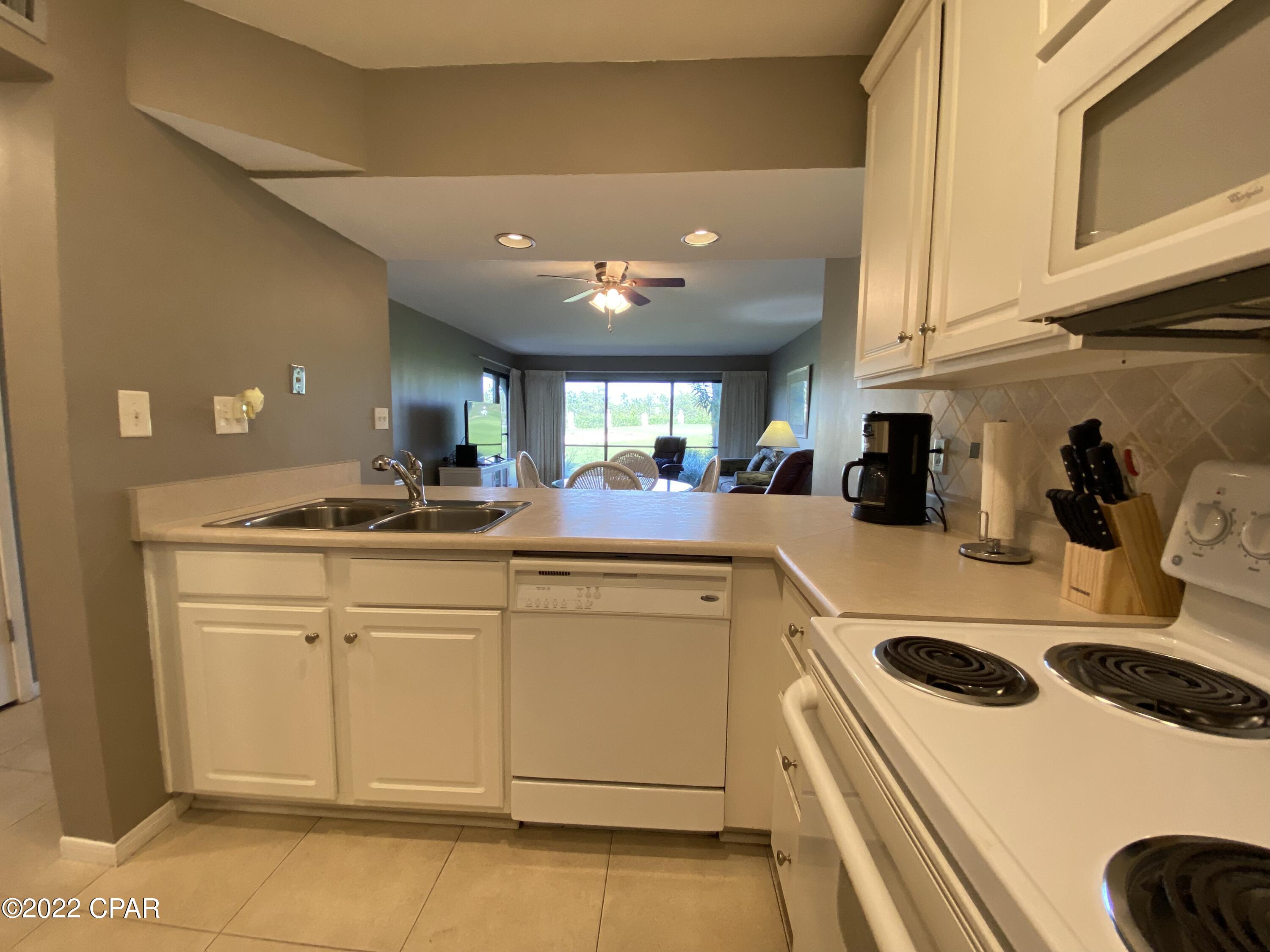 Edgewater Golf Villas V-A - Residential