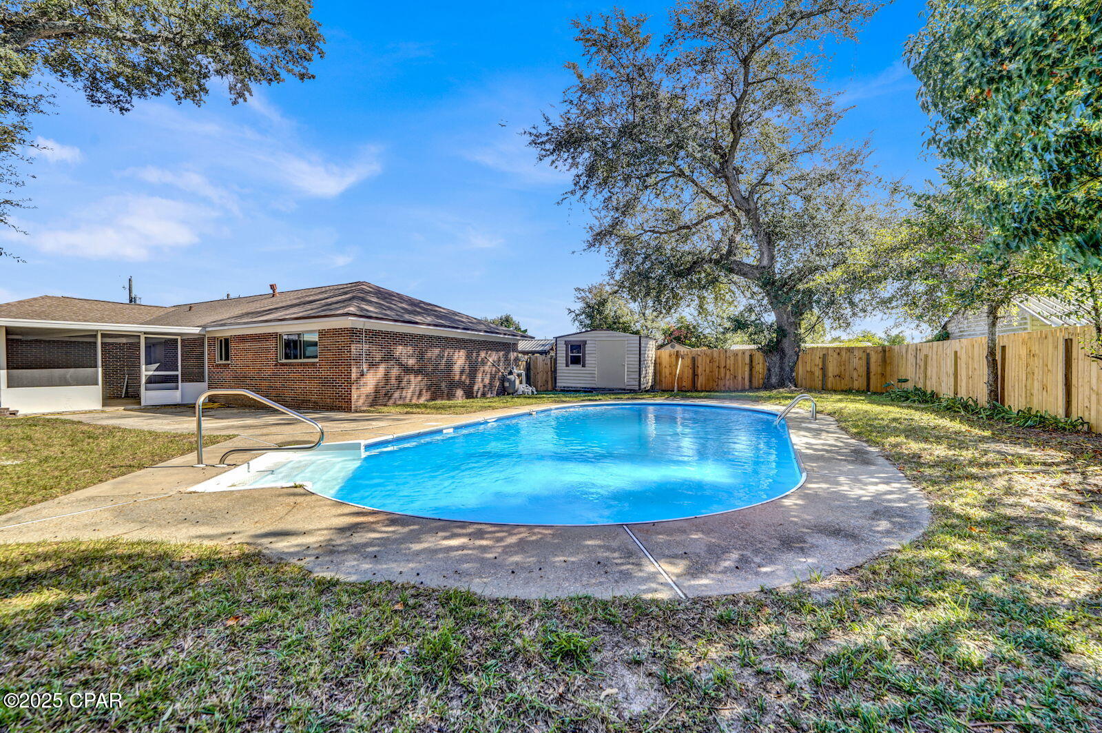 Gilbert Lake Est. U-1 - Residential Lease