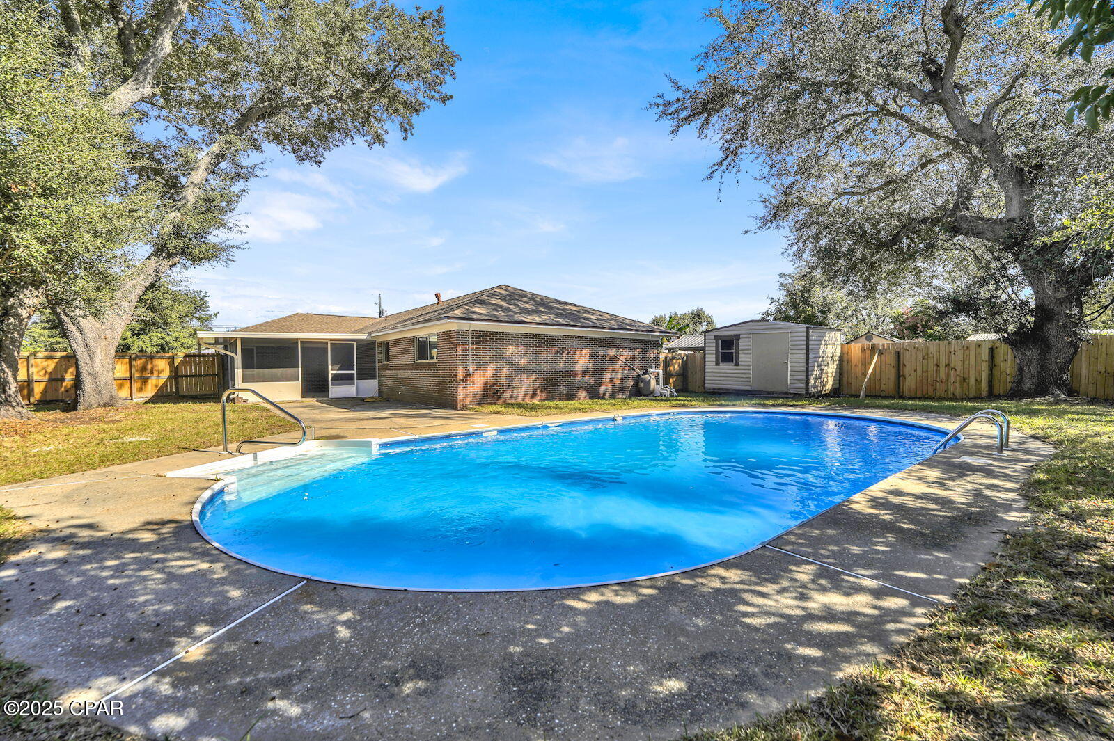 Gilbert Lake Est. U-1 - Residential Lease