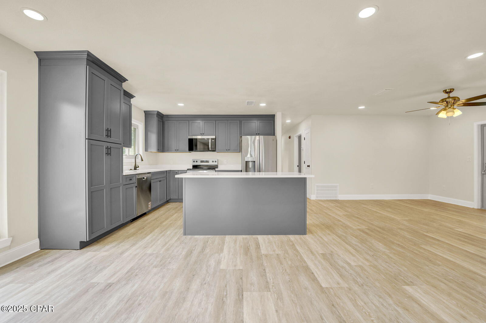 Gilbert Lake Est. U-1 - Residential Lease