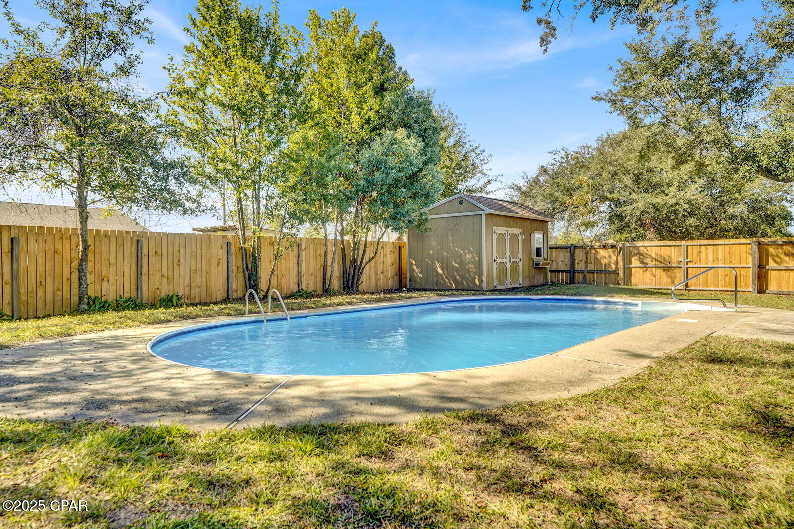 Gilbert Lake Est. U-1 - Residential Lease