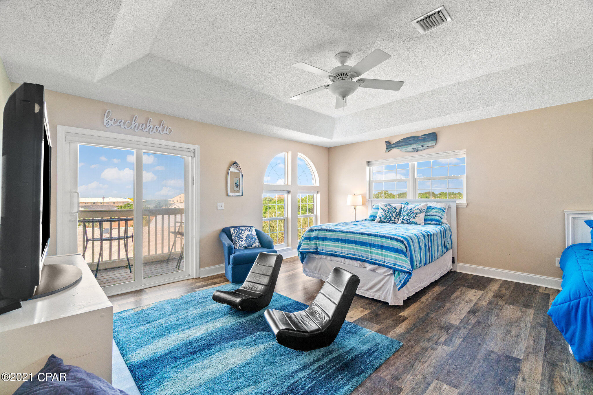 The Palms - Residential