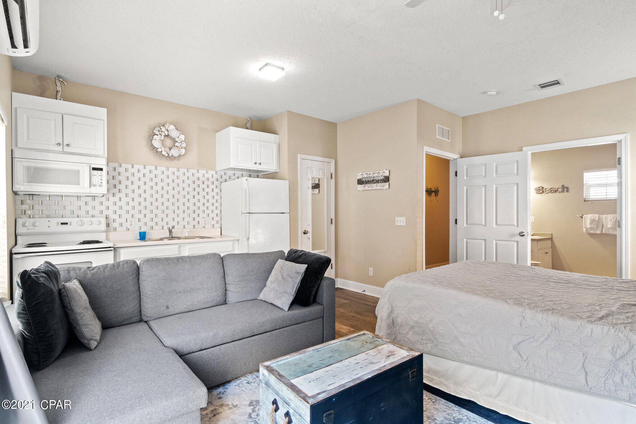 The Palms - Residential