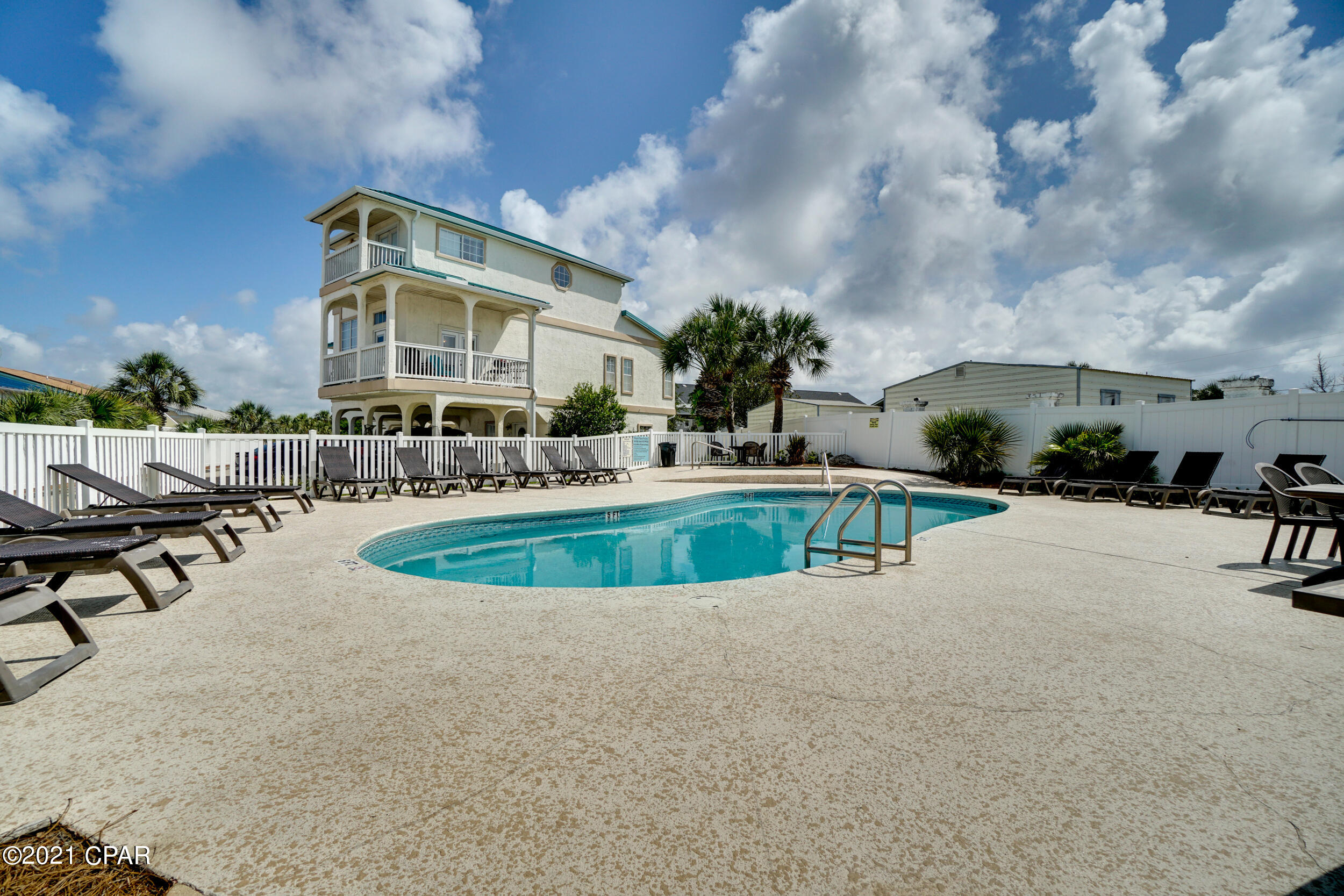 The Palms - Residential