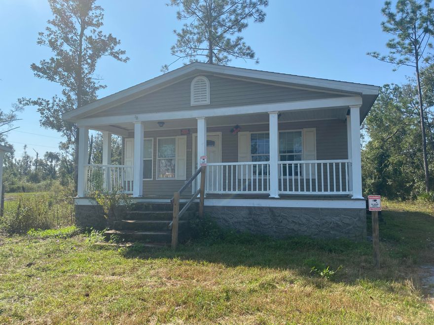 AFFORDABLE HOUSING ALERT!! Adorable 3/2 MODULAR home tucked away from the hustle and bustle of the city in Fountain. NEW ROOF. and AC is 2 years old.